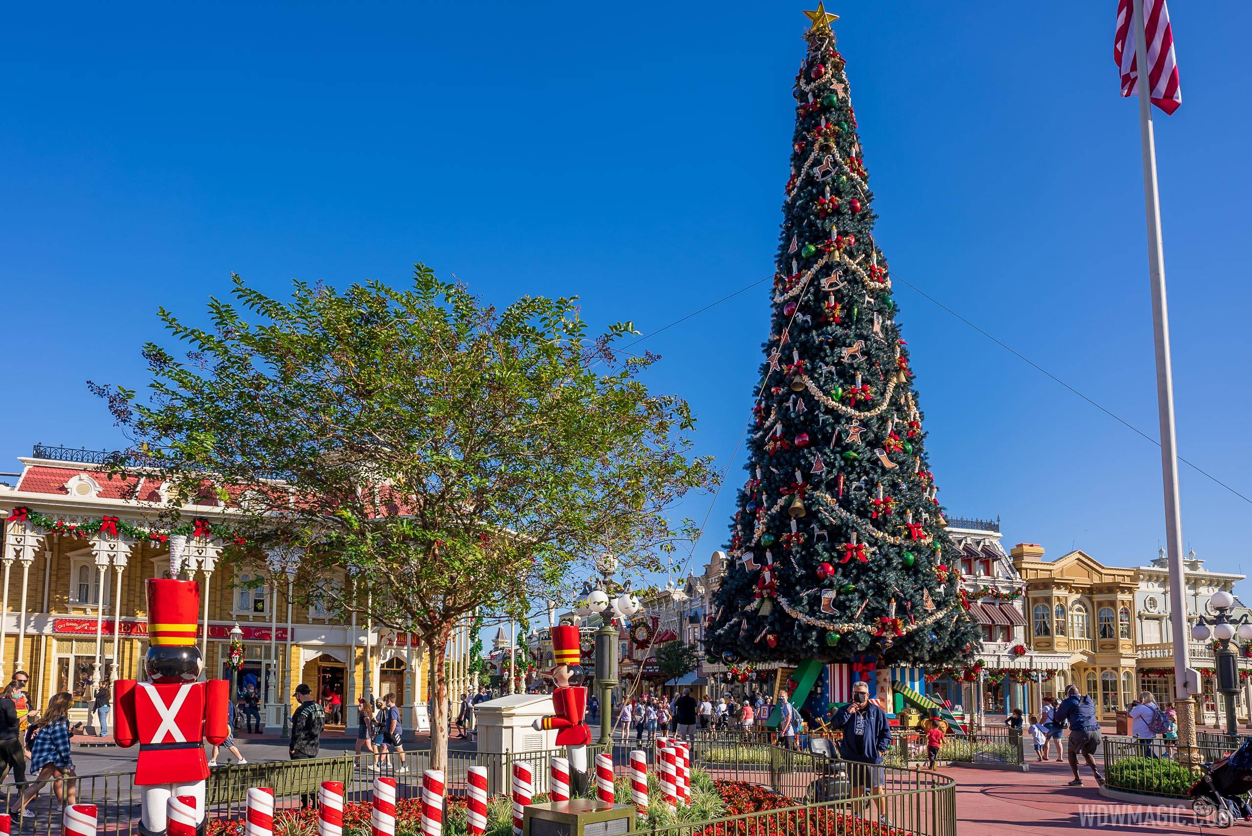Magic Kingdom Christmas Holiday decorations 2020