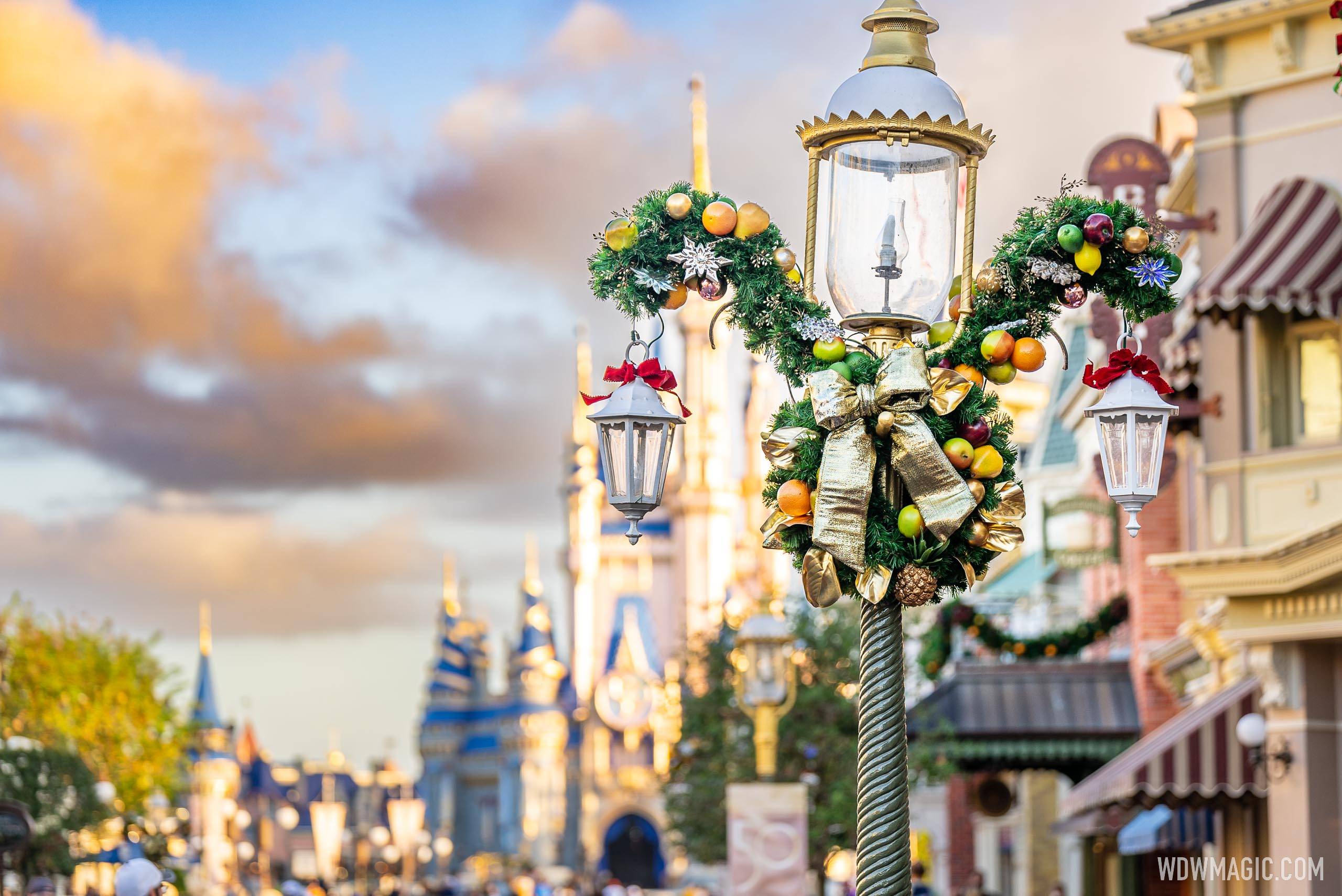 Magic Kingdom first holiday decorations 2022 - November 1 2022