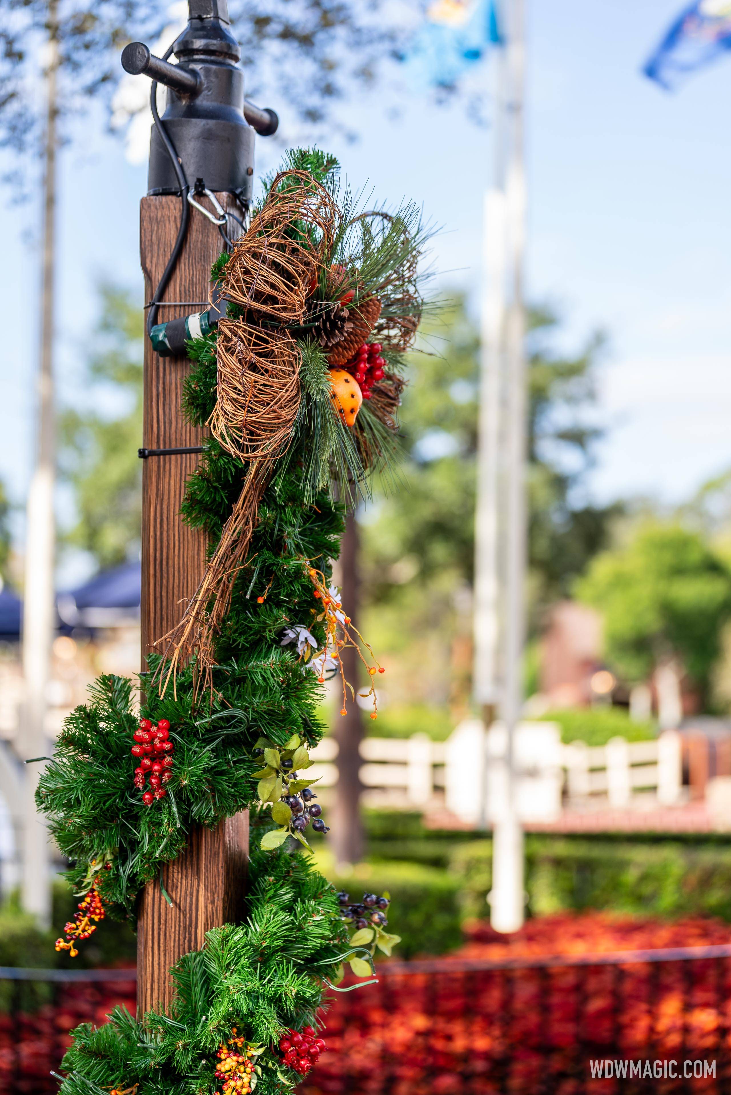 Liberty Square and Frontierland holiday decor 2023