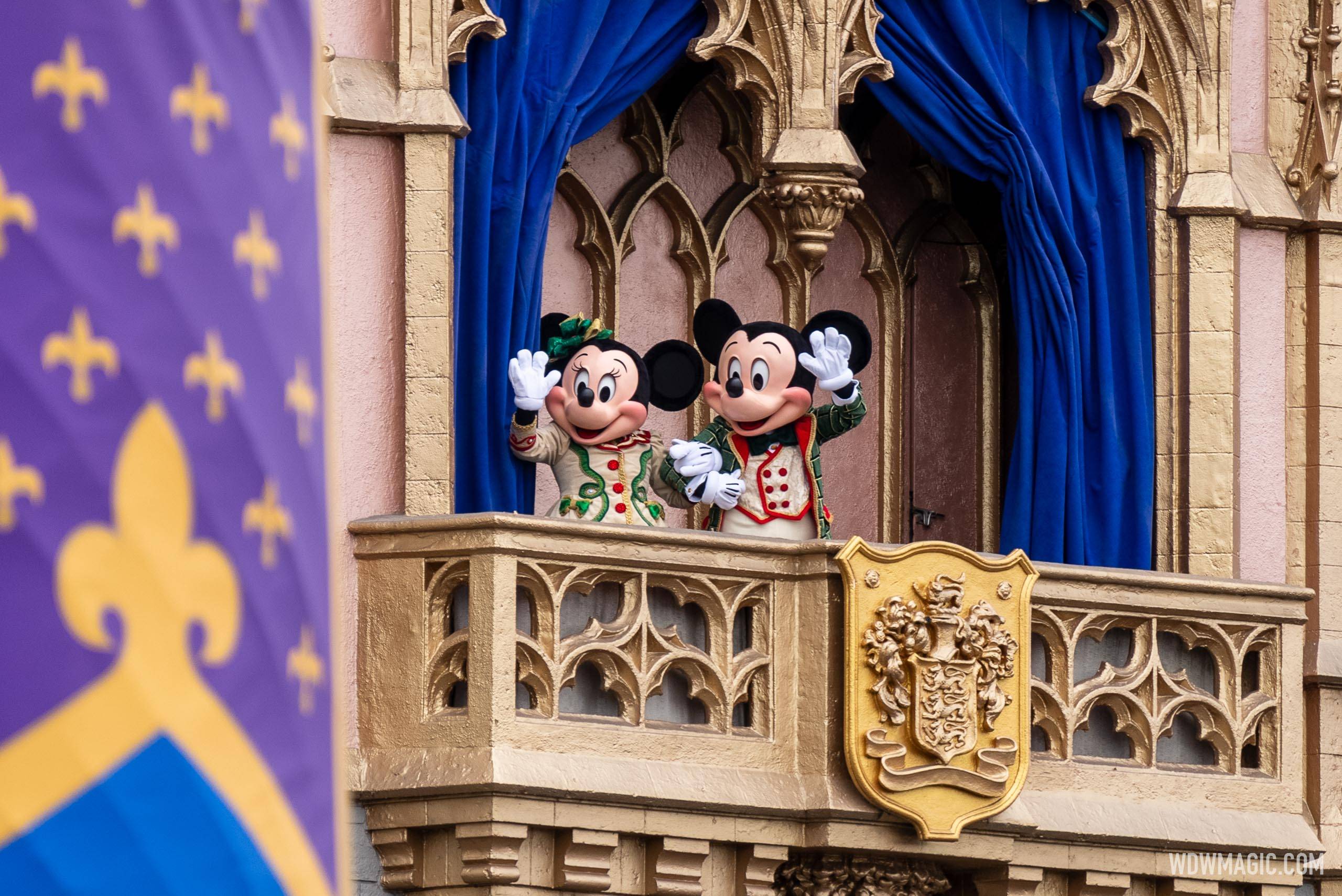 Holidays-at-the-Magic-Kingdom_Full_53902.jpg