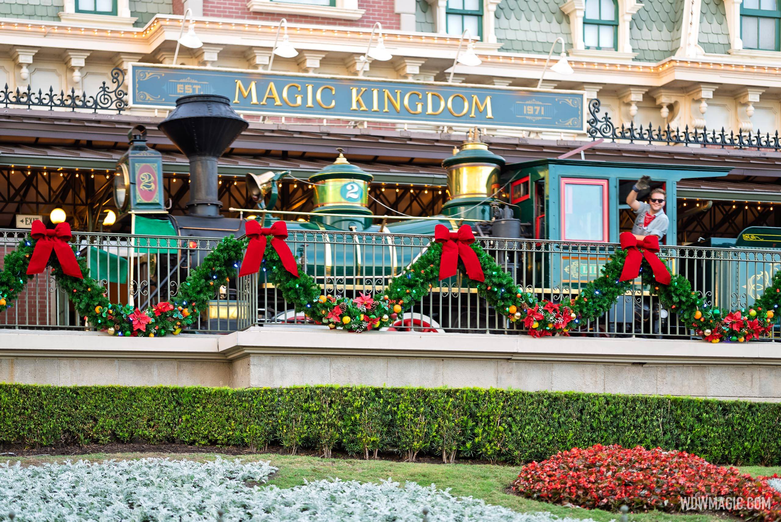 Holidays-at-the-Magic-Kingdom_Full_62650.jpg