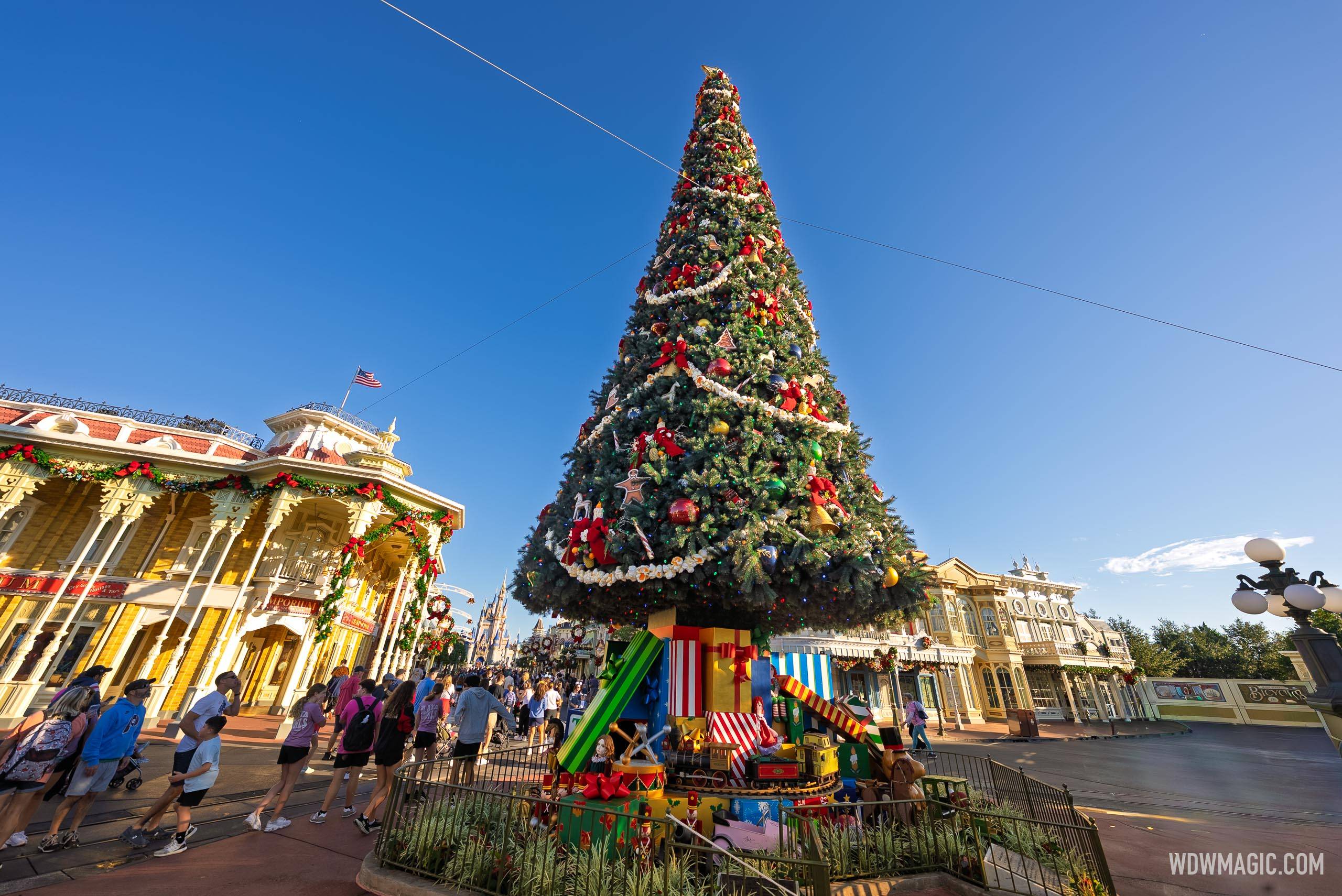 Christmas Tree Arrives at Magic Kingdom 2025