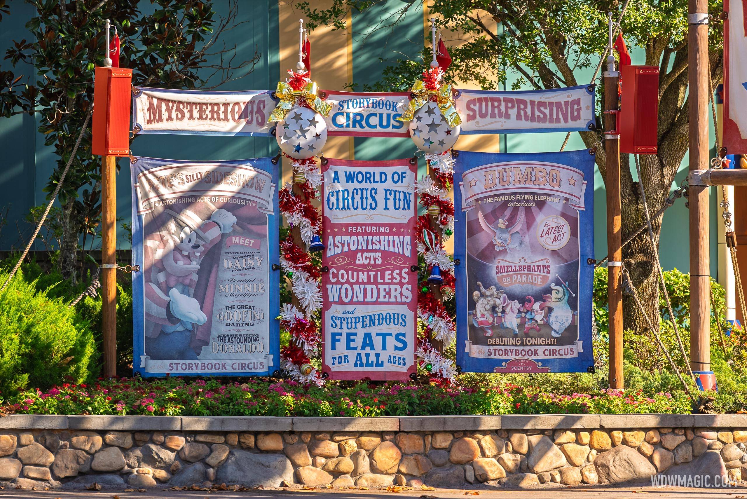 Holidays-at-the-Magic-Kingdom_Full_62732.jpg