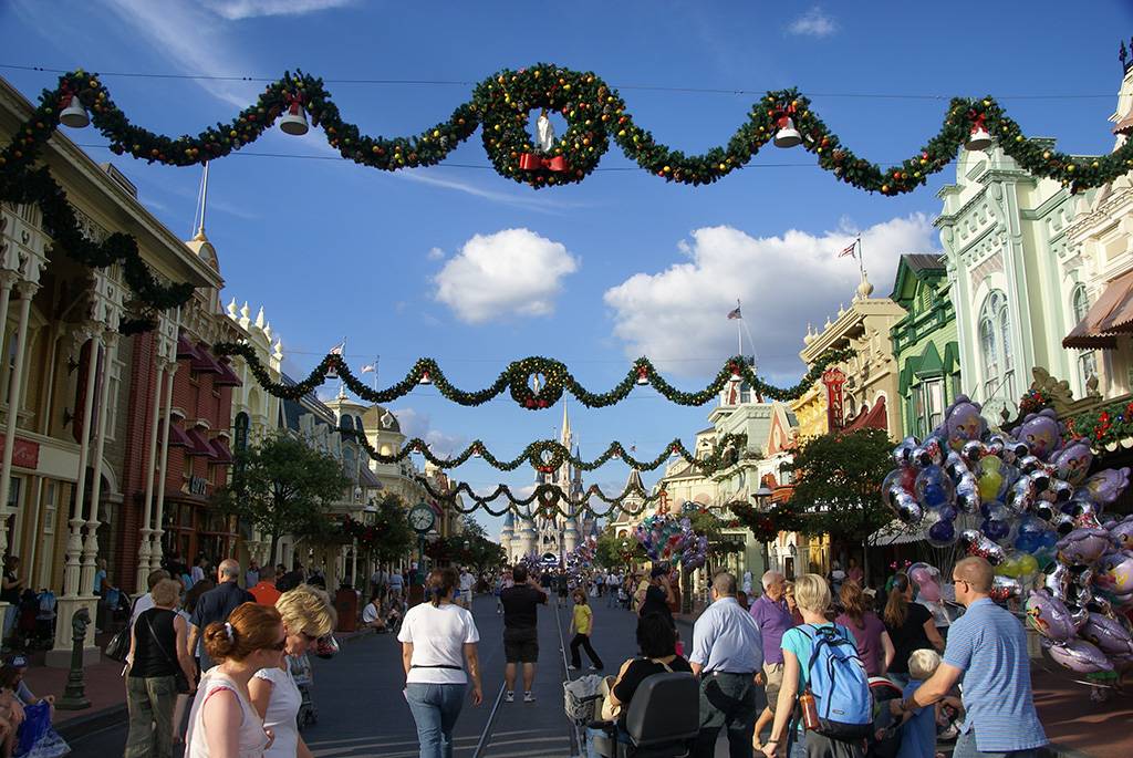 Holidays decorations at the Magic Kingdom 2009