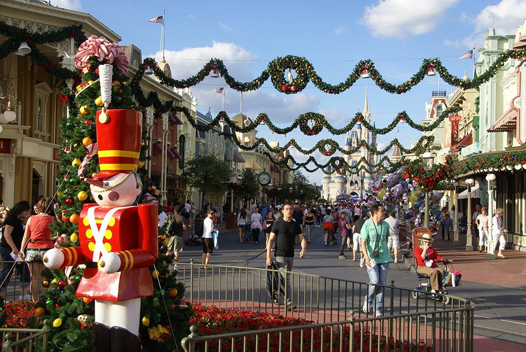 Holidays decorations at the Magic Kingdom 2009
