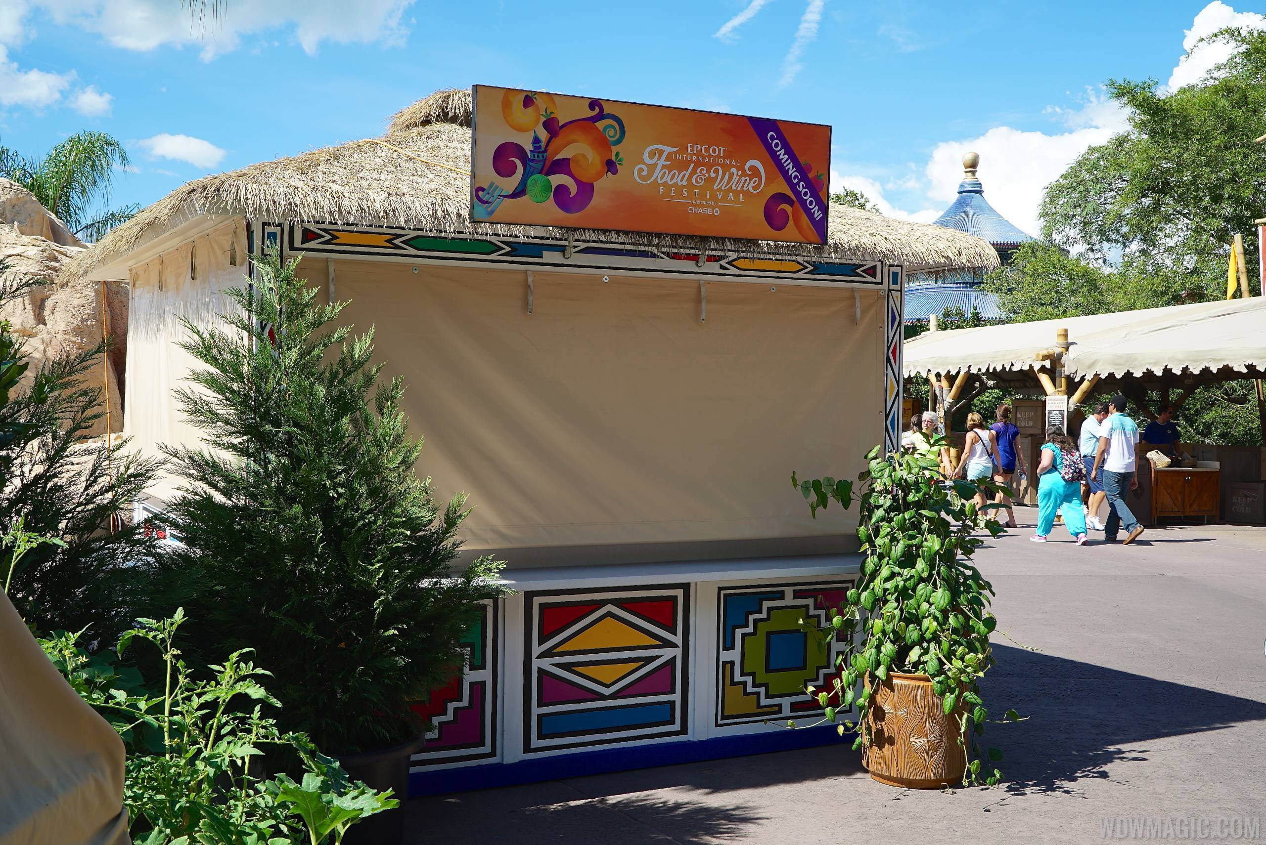 2014 Food and Wine Festival marketplace kiosks installation