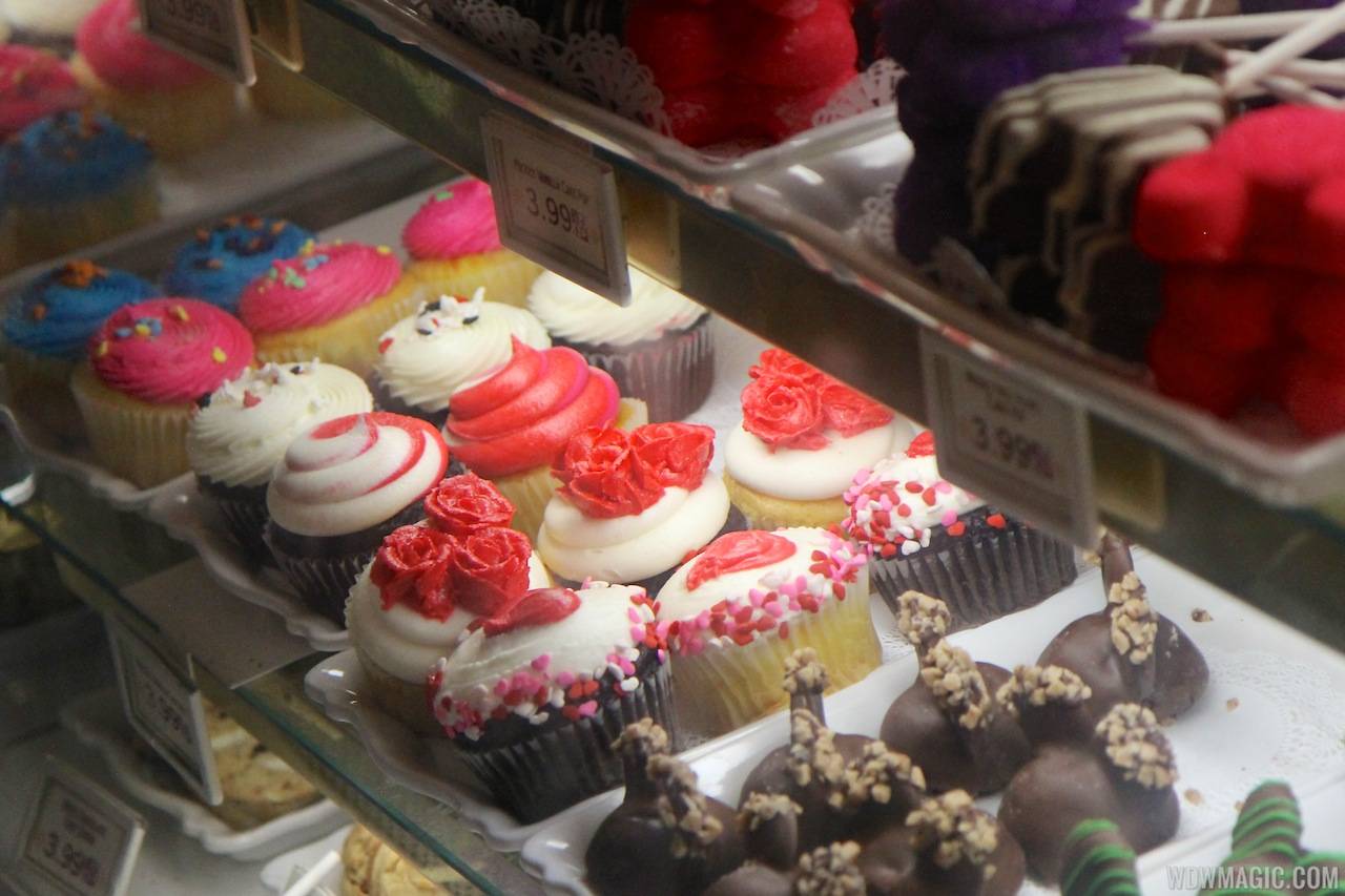 Limited Time Magic True Love week - Main Street Bakery Cupcakes