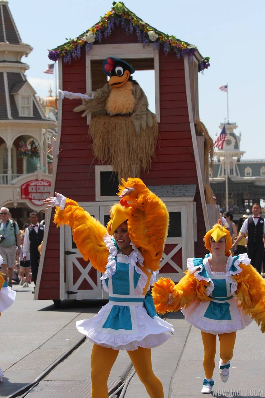 PHOTOS and VIDEO - Magic Kingdom's Easter pre-parade