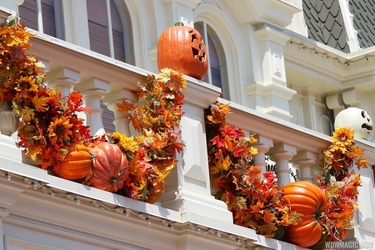 Magic Kingdom's 2013 Halloween decorations - Pumpkin decoration closeup