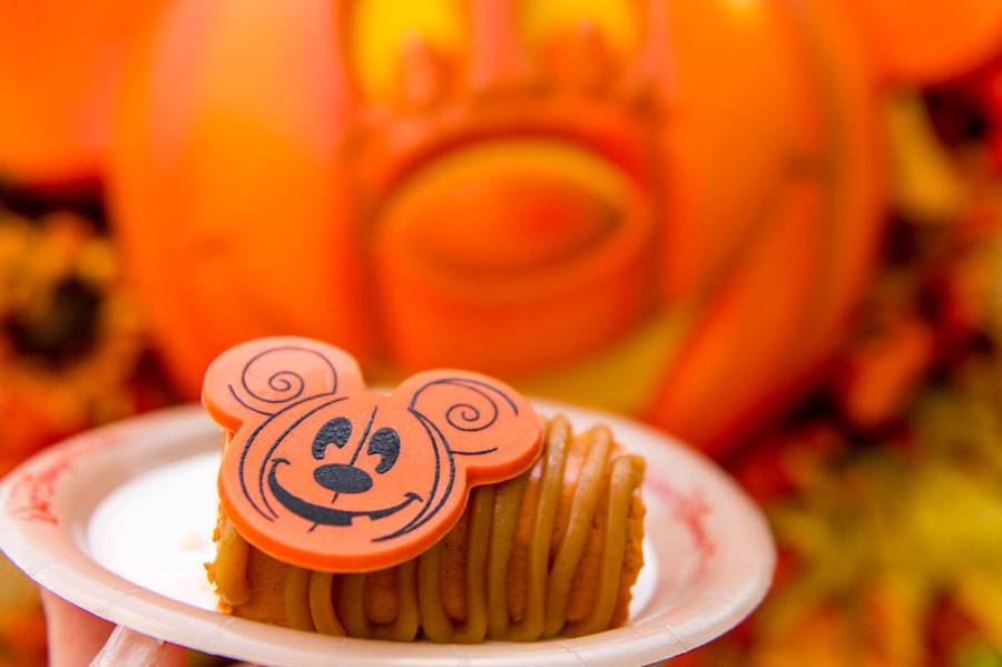 Pumpkin Cheesecake – Main Street Bakery (available on party nights only)