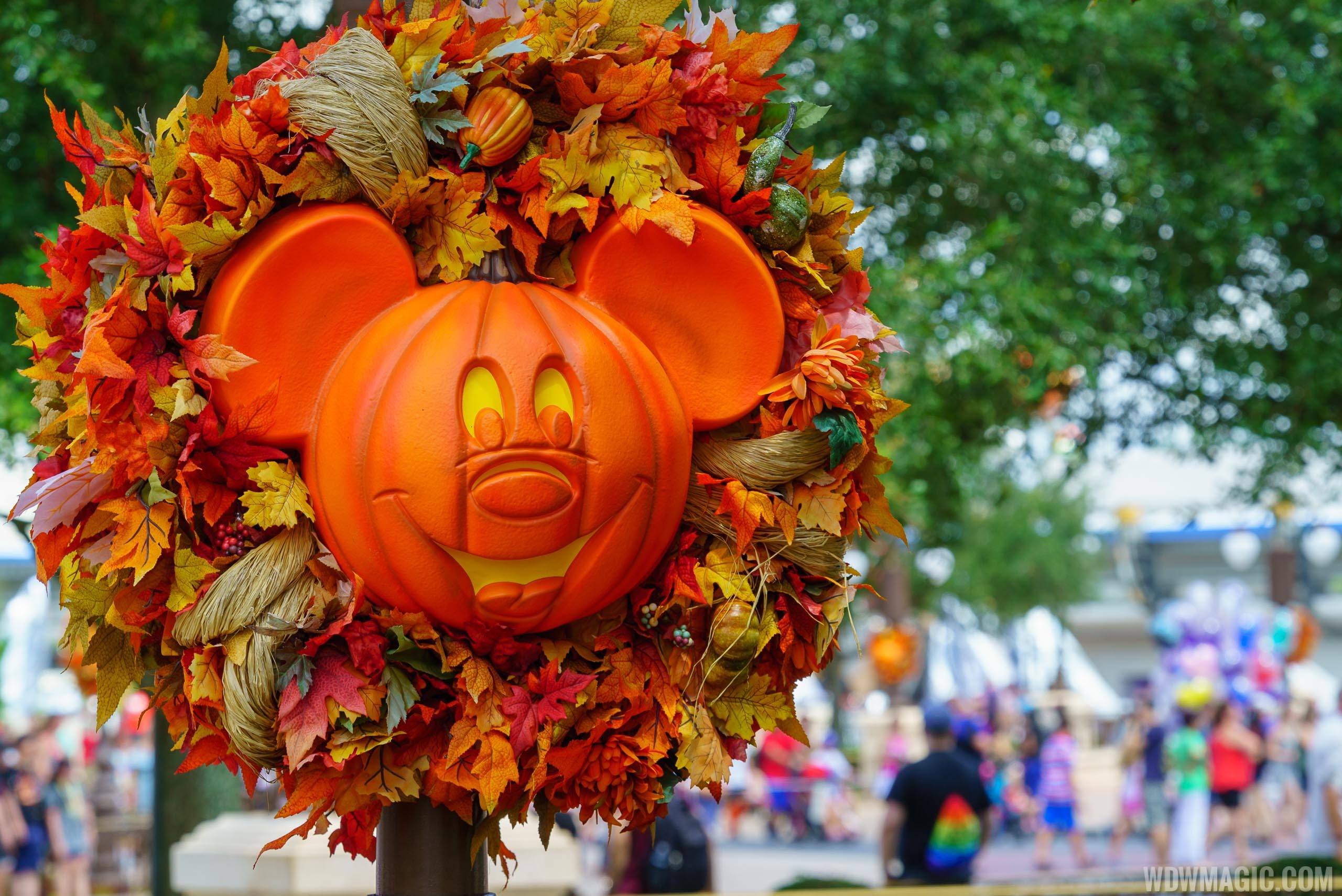 Glowing pumpkin wreaths will be back at the Magic Kingdom for 2020
