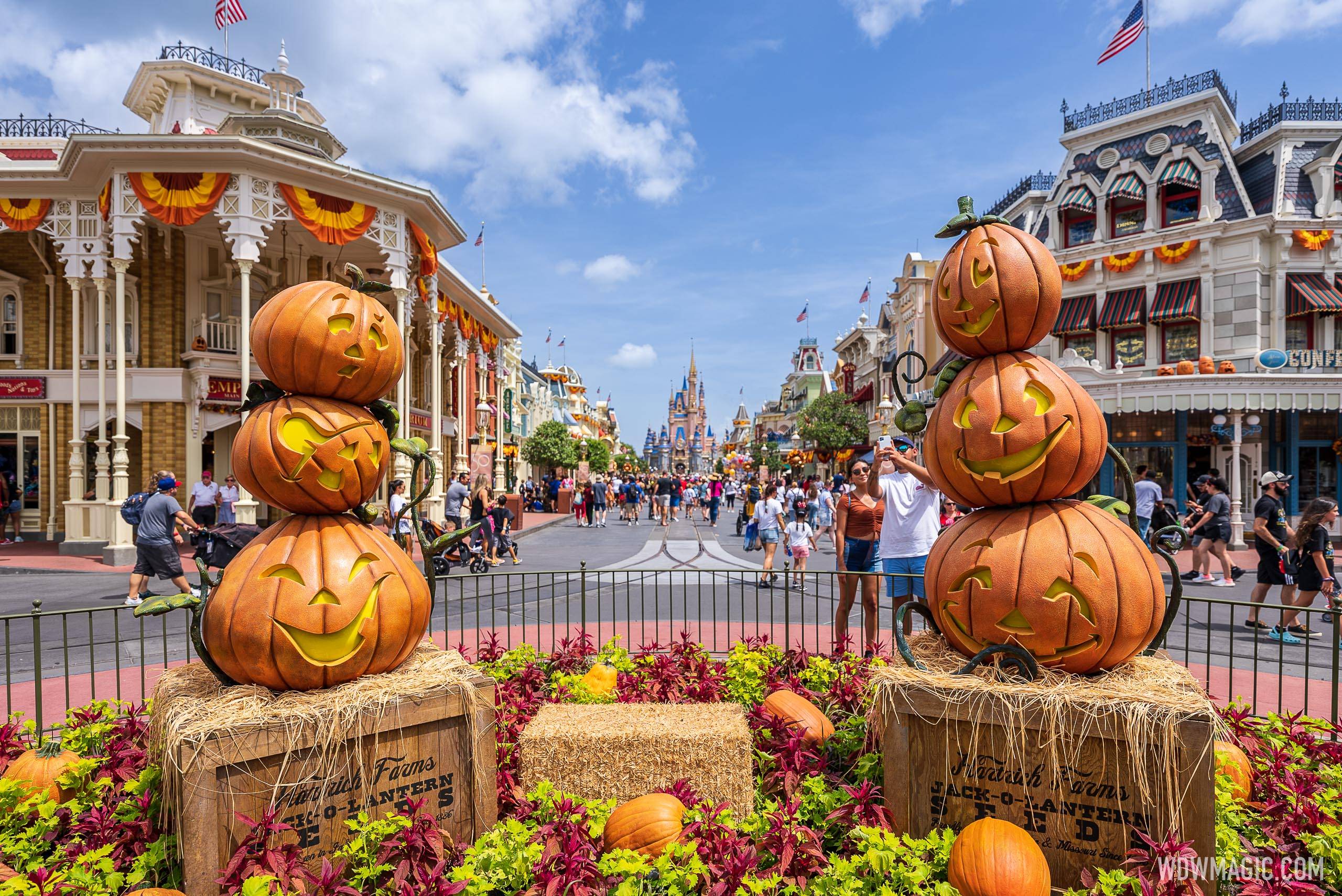 Magic Kingdom fall Halloween decorations 2022