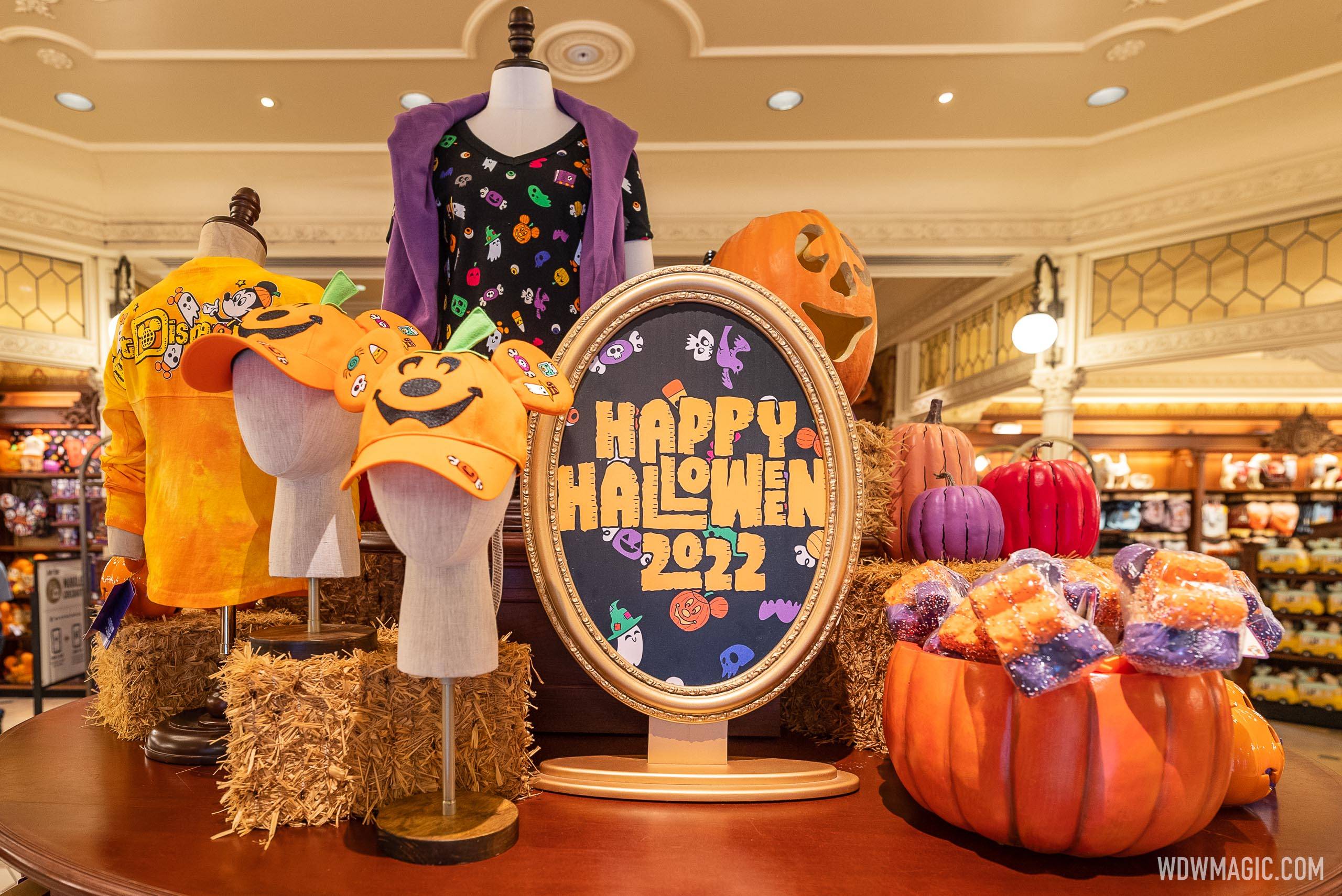Disney's Halloween merchandise will be available at 30% discount for Passholders