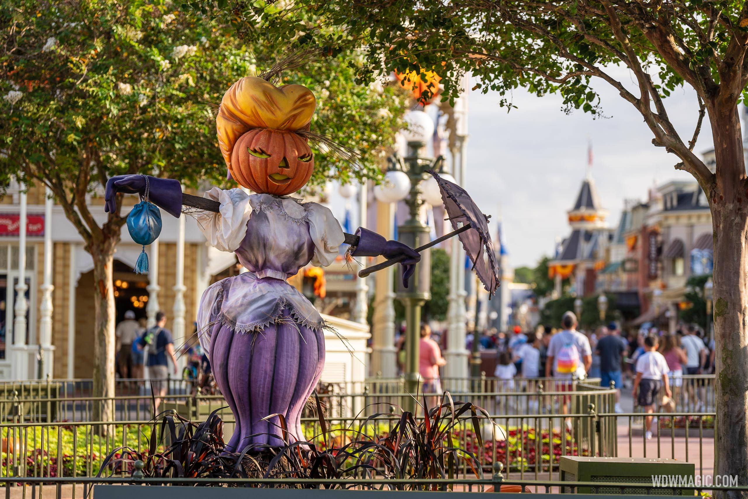 Magic Kingdom fall Halloween decorations 2023