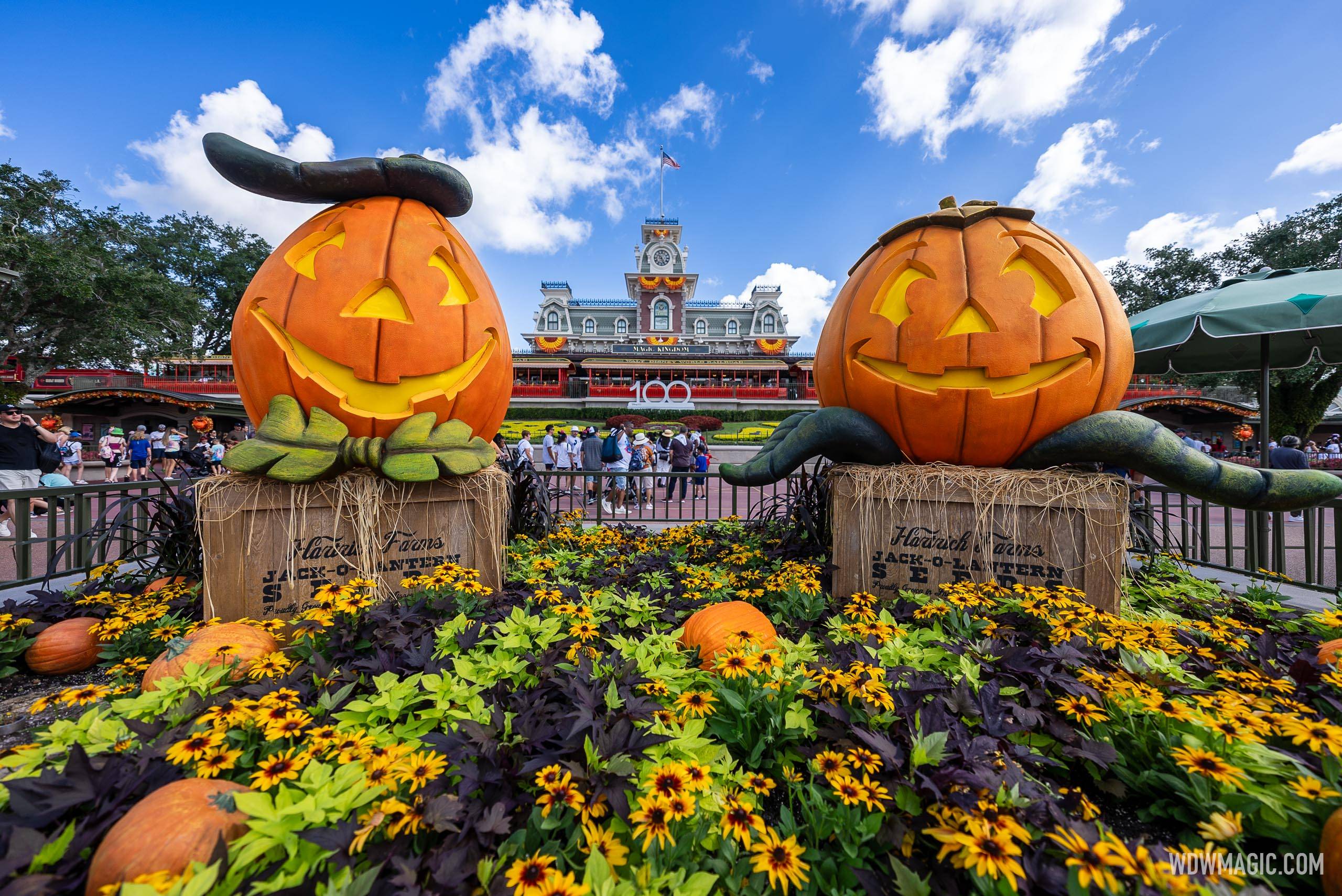 Magic Kingdom fall Halloween decorations 2024