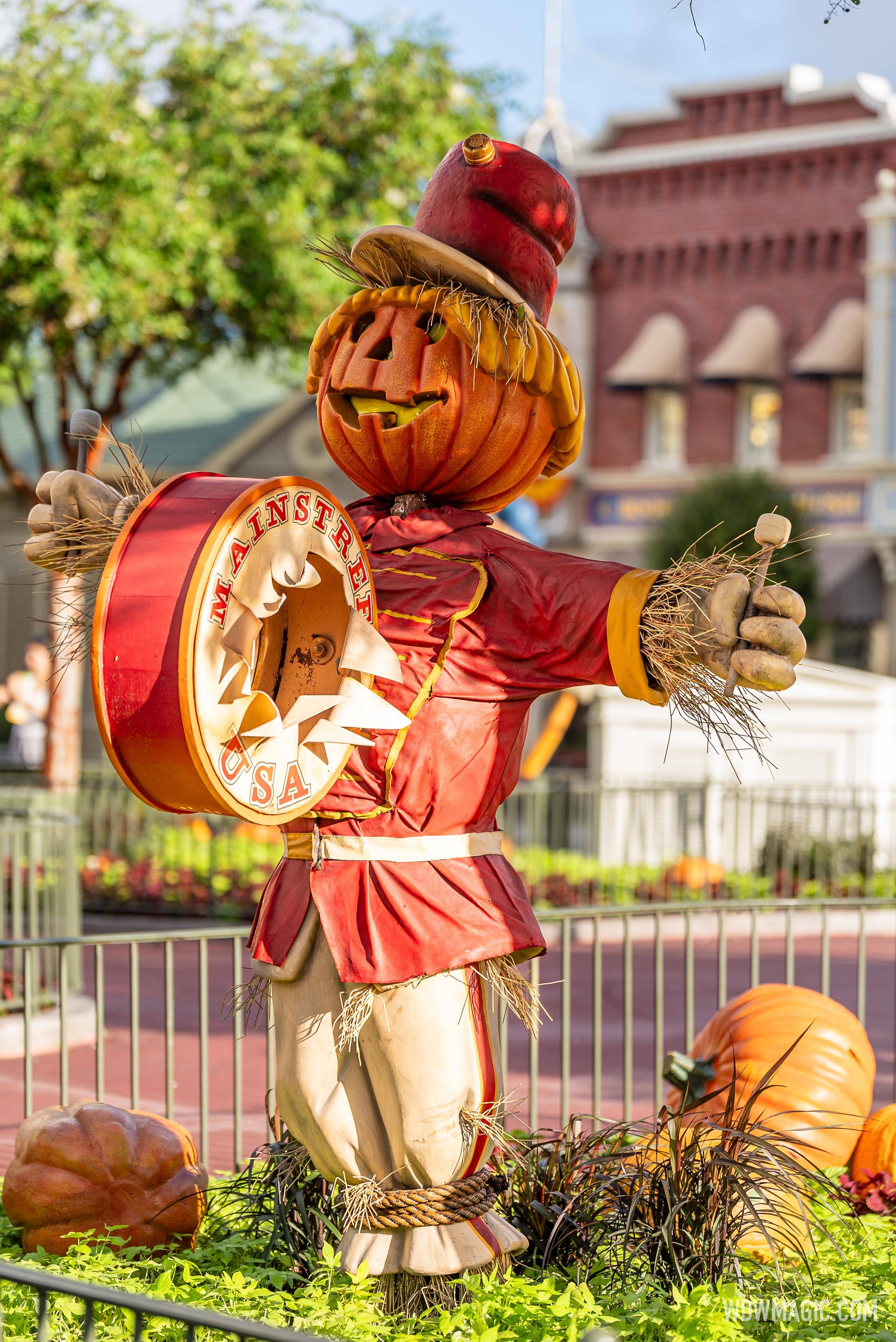 Magic Kingdom Fall Halloween decorations installation 2024