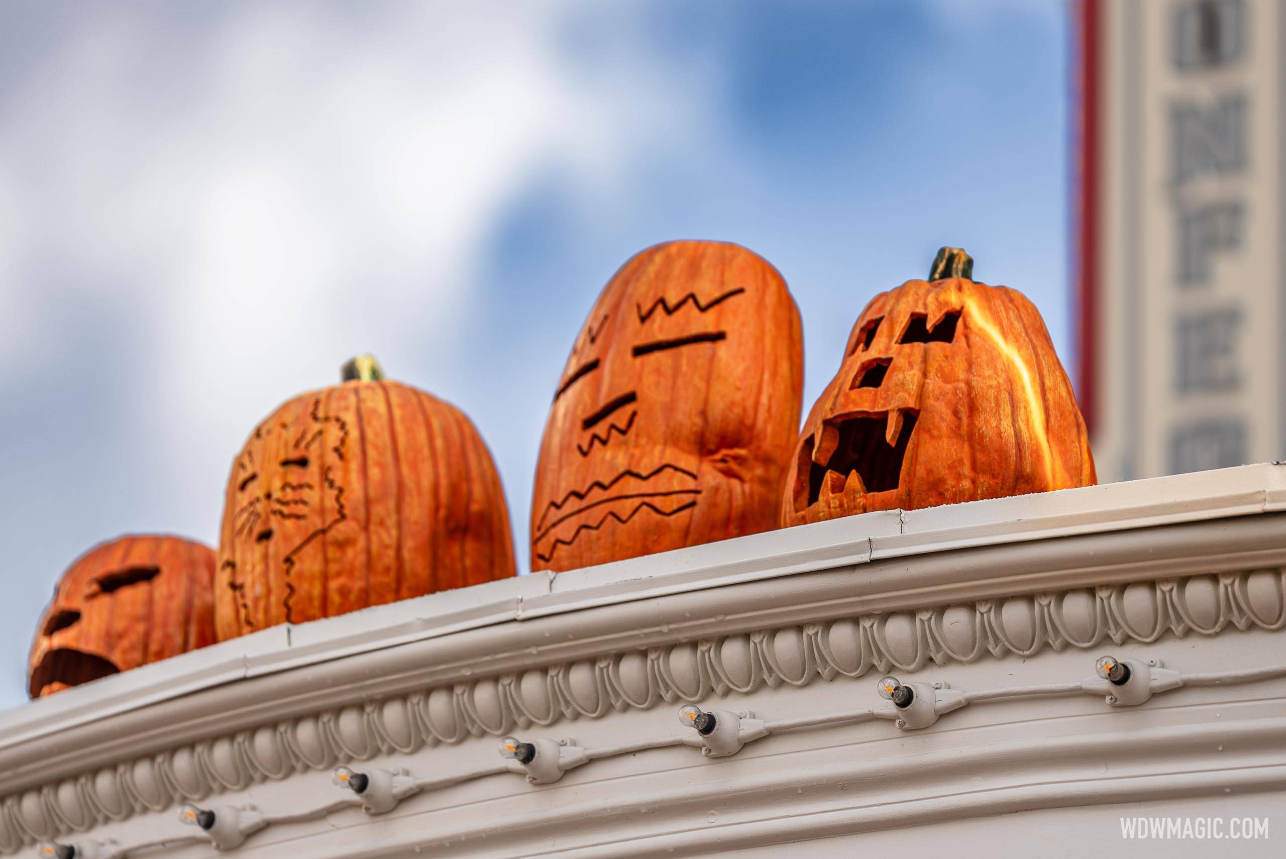 Magic Kingdom Fall Halloween decorations installation 2024