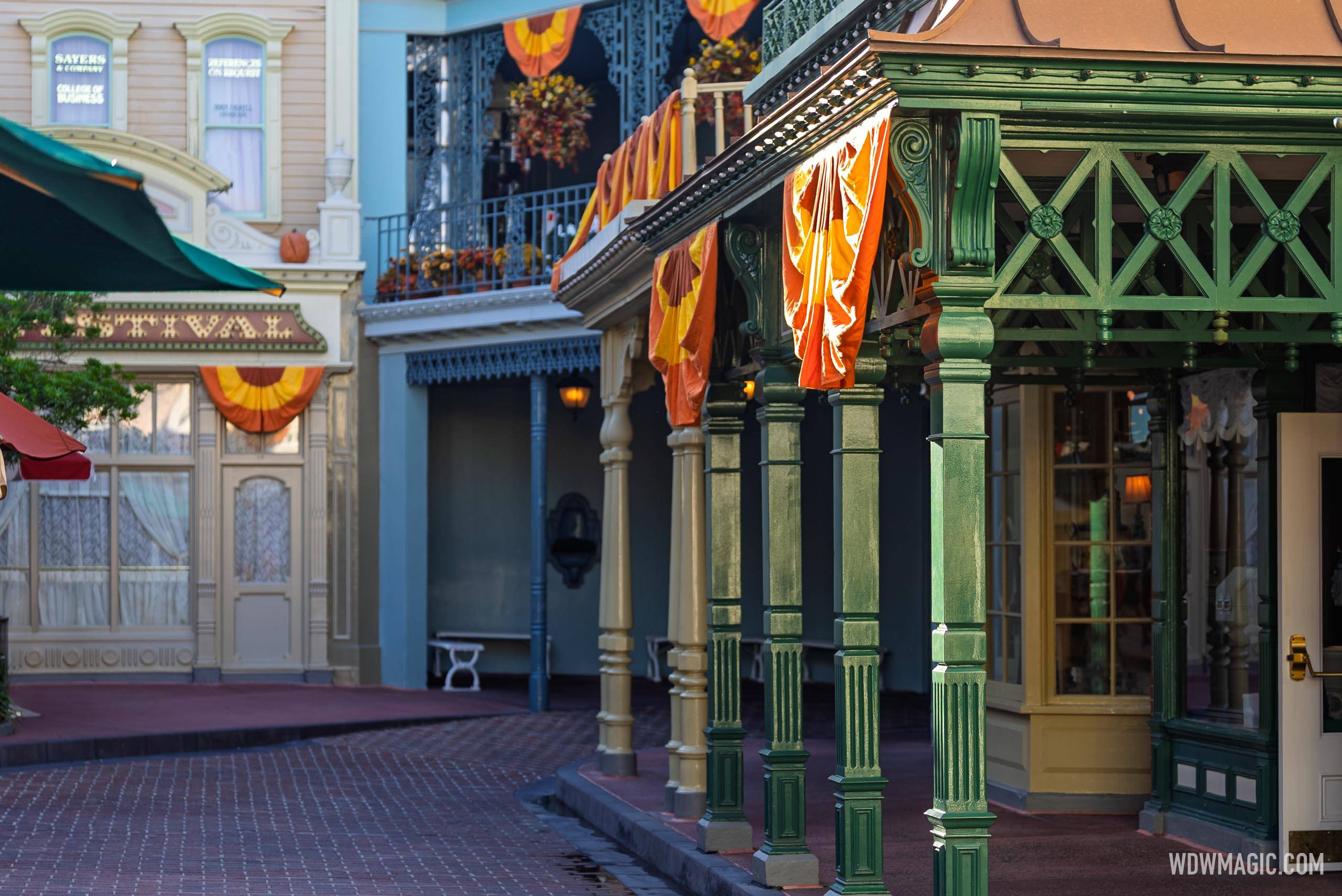 2025 Magic Kingdom Fall Halloween Decor Installation
