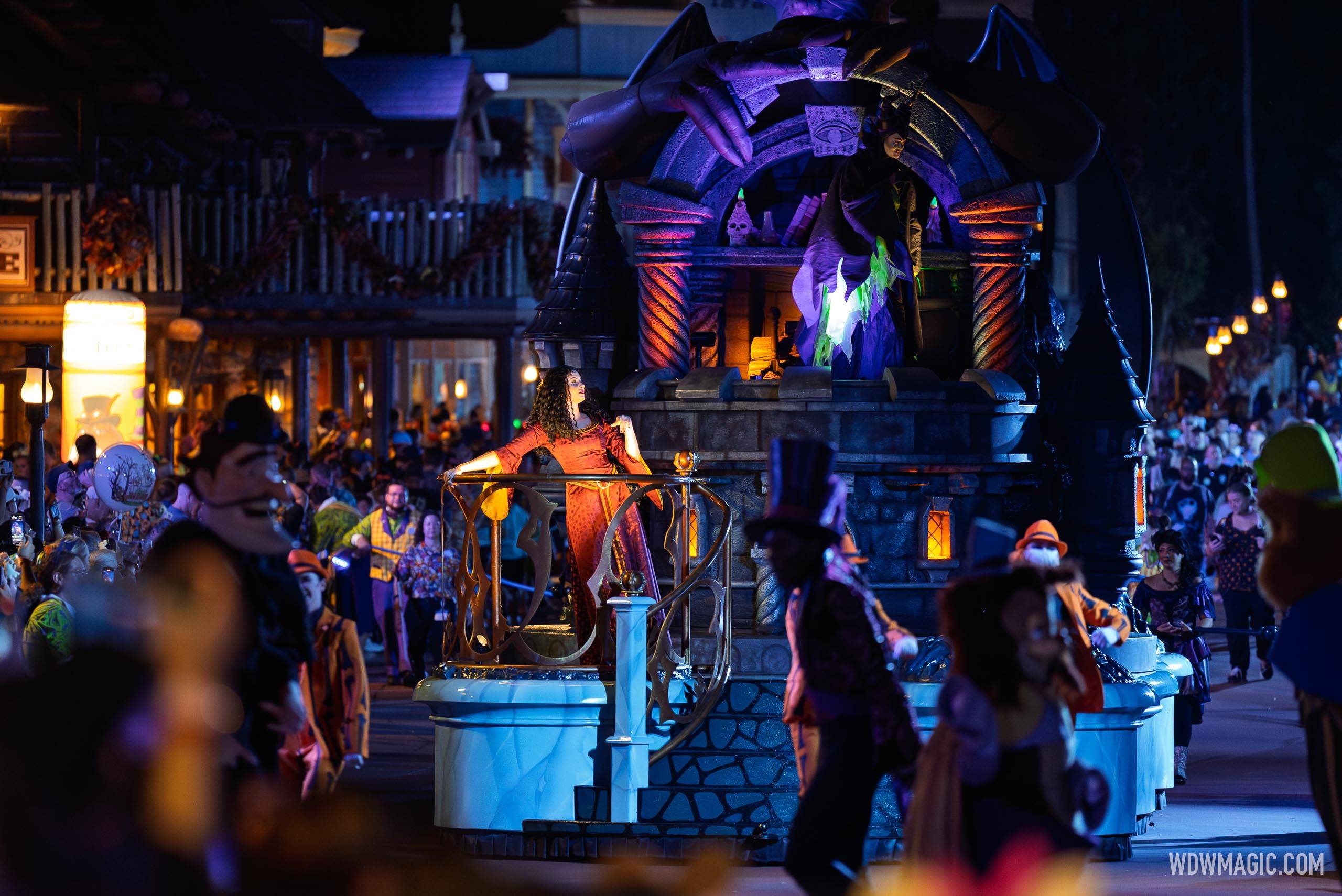 Tangled Villain Mother Gothel Appears for the First Time at Magic Kingdom