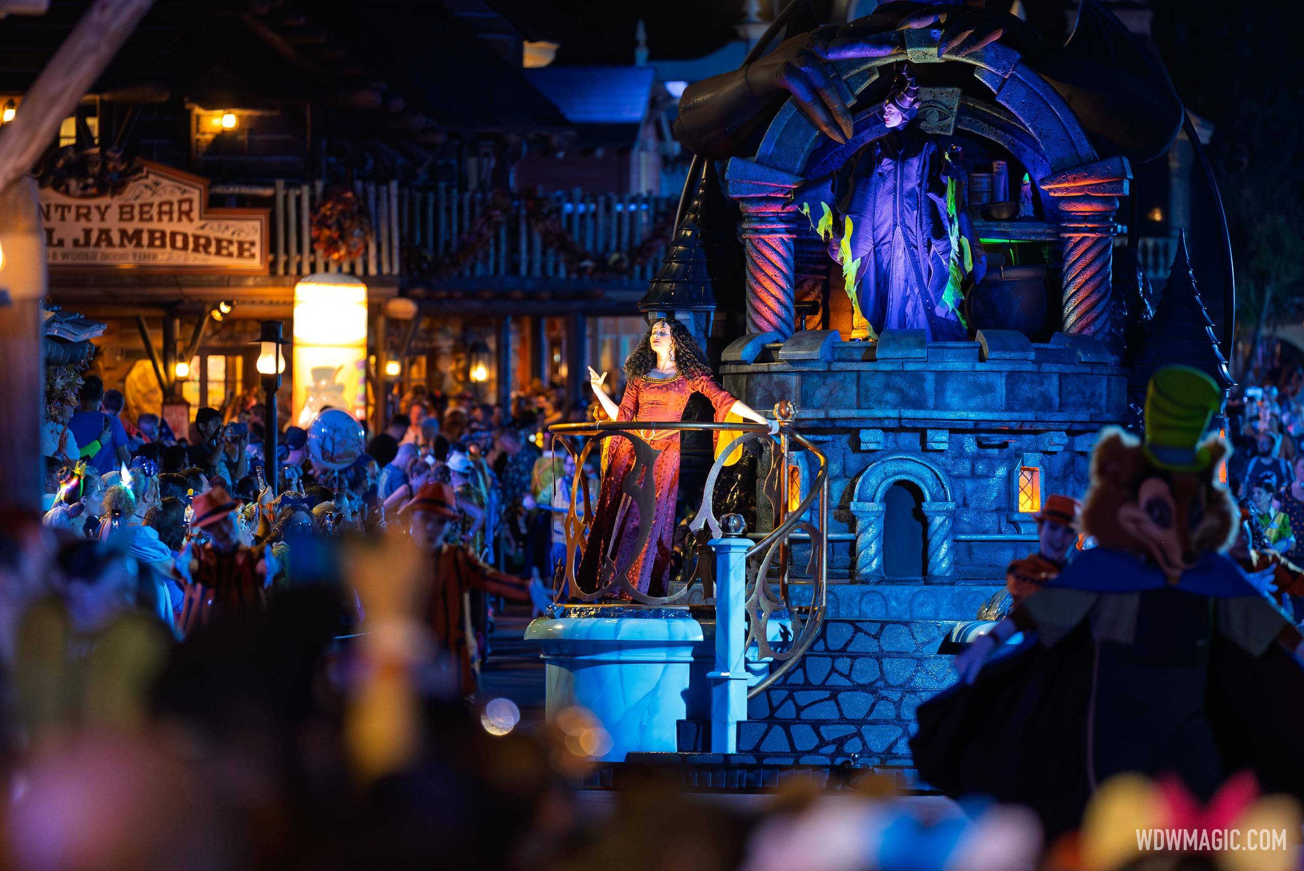 Mother Gothel Makes First Walt Disney World Appearance at Mickey's Not-So-Scary Halloween Party
