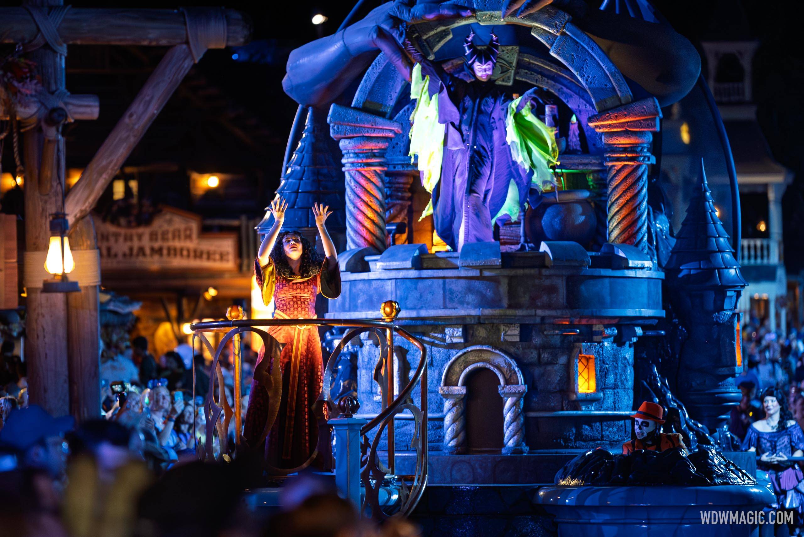 Tangled Villain Mother Gothel Appears for the First Time at Magic Kingdom
