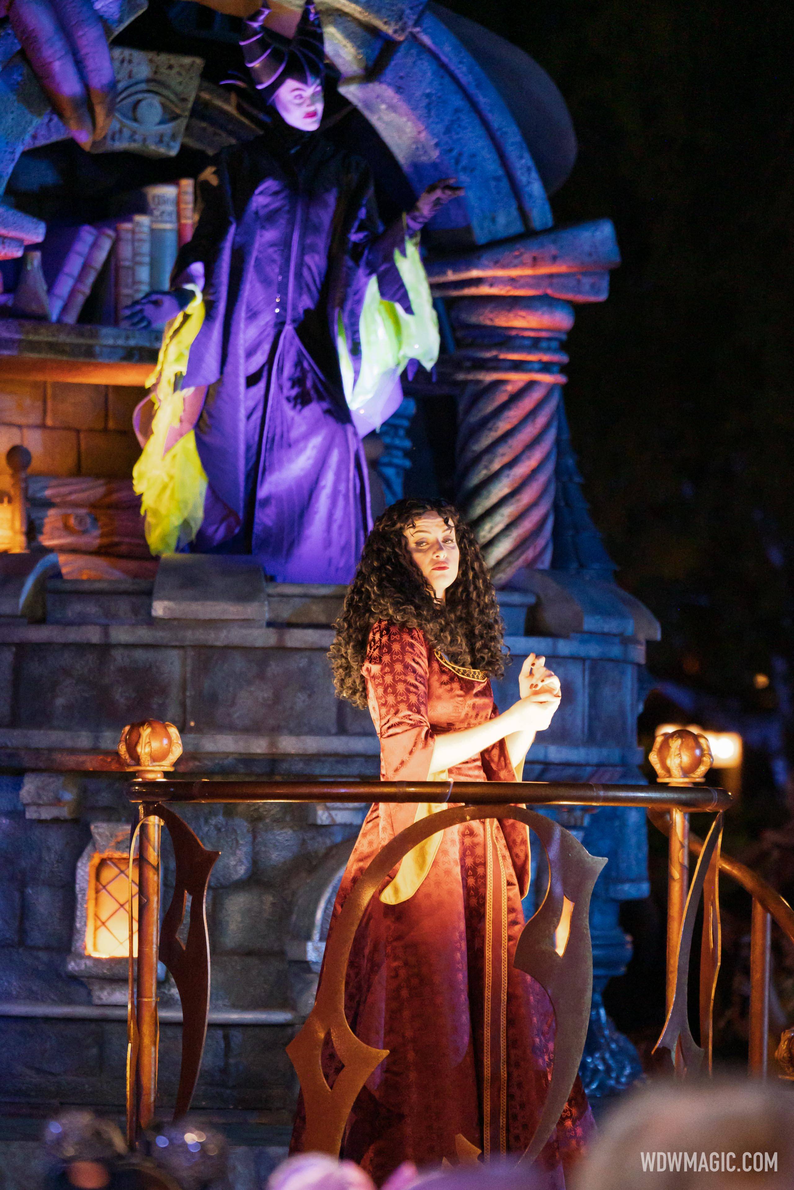 Tangled Villain Mother Gothel Appears for the First Time at Magic Kingdom