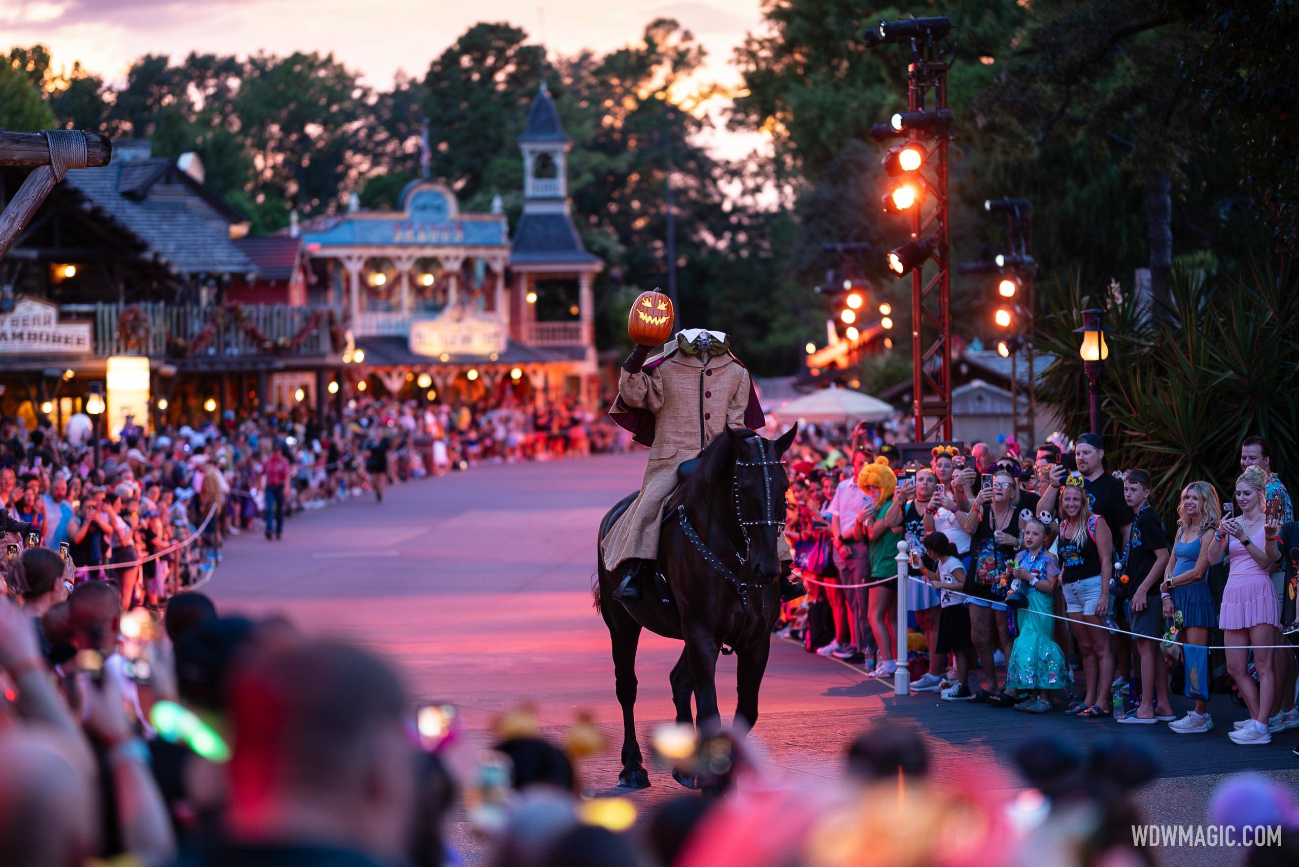 Headless Horseman in Frontierland at 2025 Mickey's Not-So-Scary Halloween Party