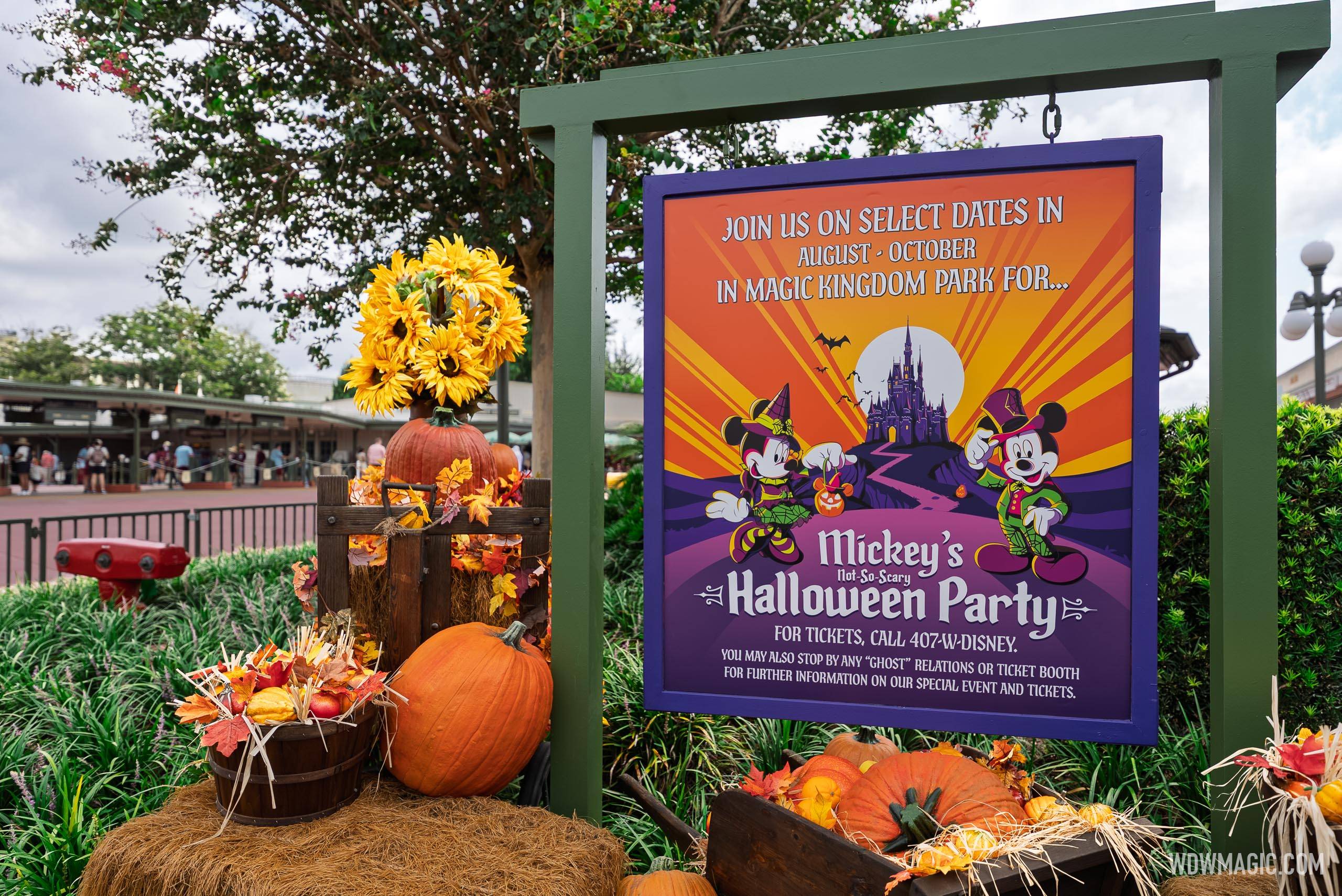 Halloween Signage Arrives at TTC and Magic Kingdom Entrance
