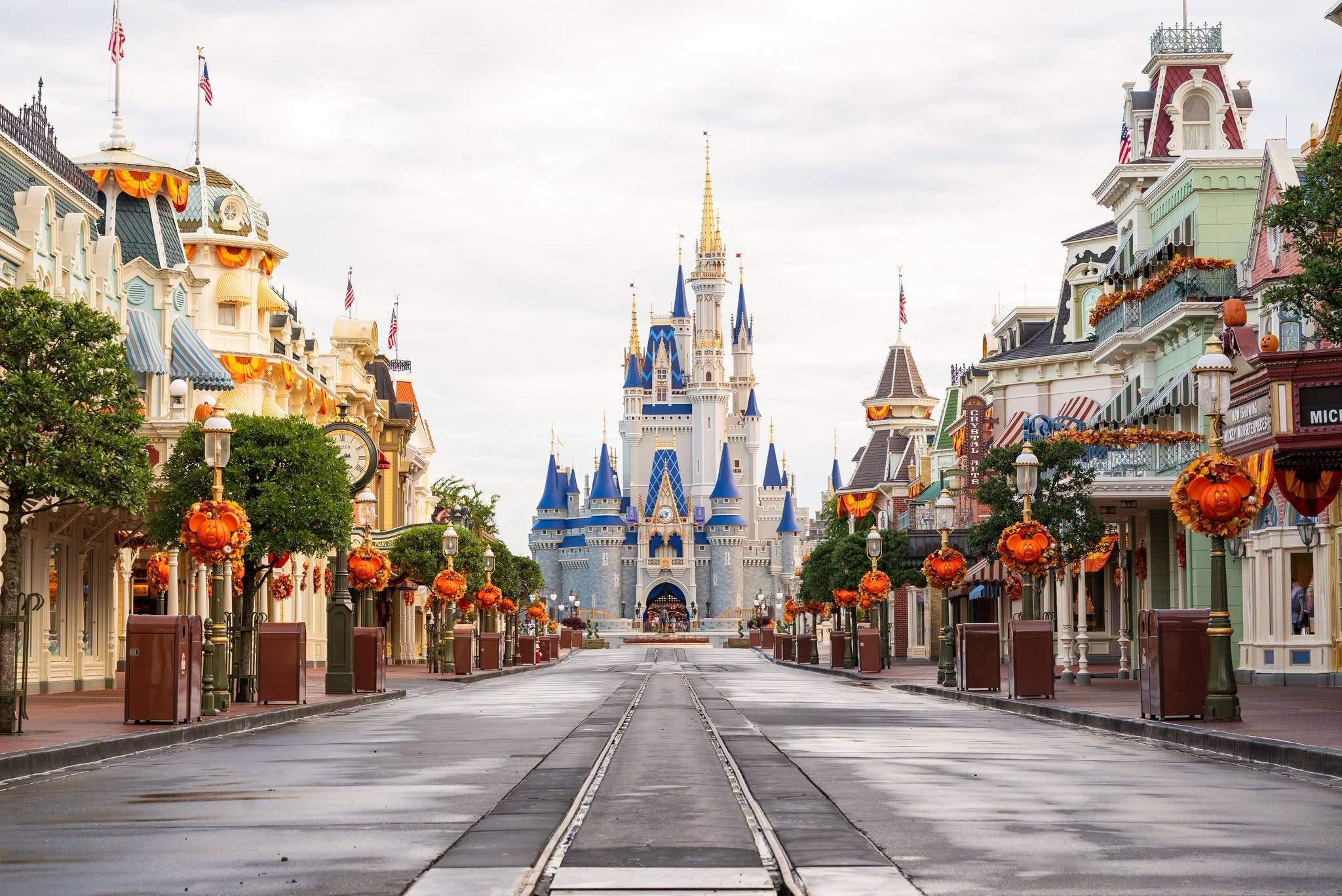 Magic Kingdom's Halloween Decorations 2026: First Look at the Fall Transformation