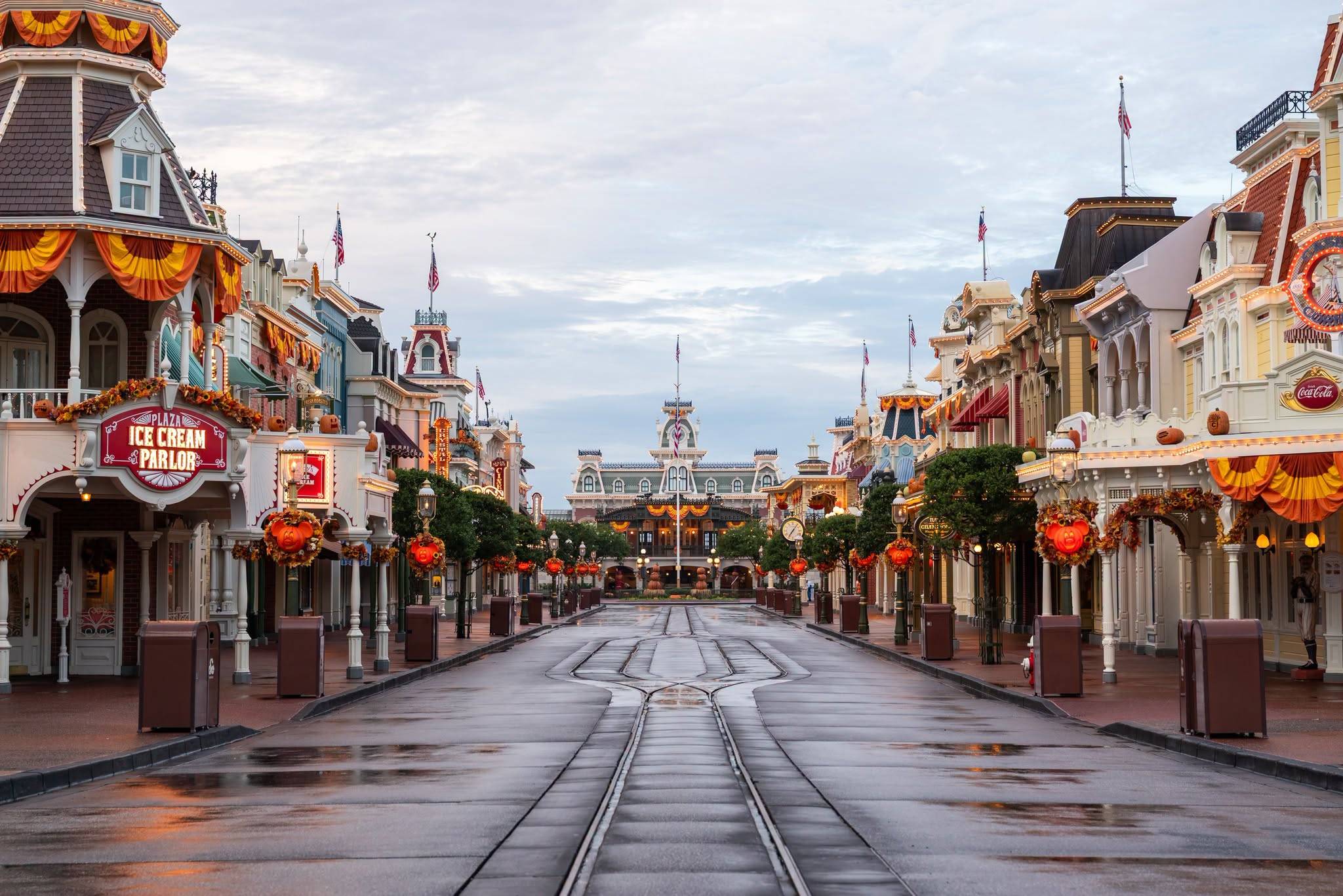 Magic Kingdom's Halloween Decorations 2026: First Look at the Fall Transformation