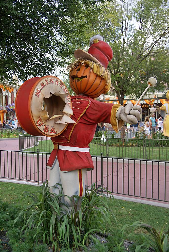 Magic Kingdom Halloween decoration progress photos