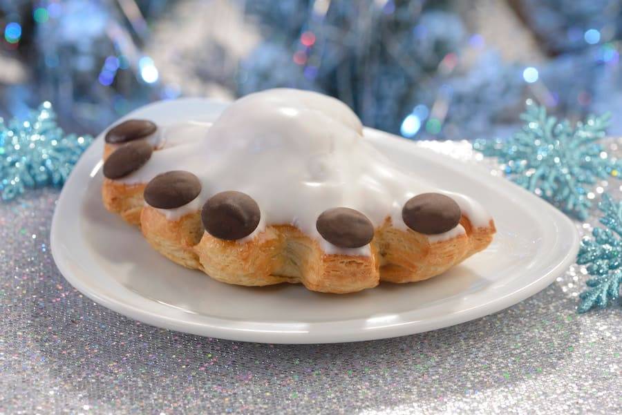 Polar Bear Claw: Chocolate hazelnut pastry with white and dark chocolate 