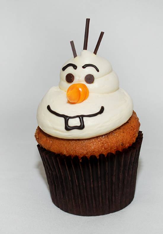 Rock Your Disney Side snacks - Olaf Carrot Cupcake
