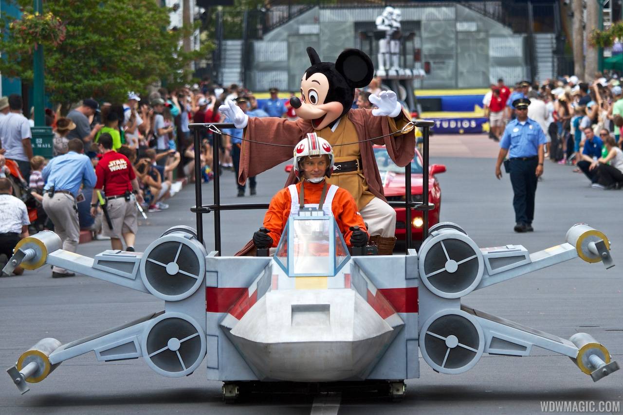 2013 Star Wars Weekends - Weekend 1 Legends of the Force motorcade - Jedi Mickey Mouse