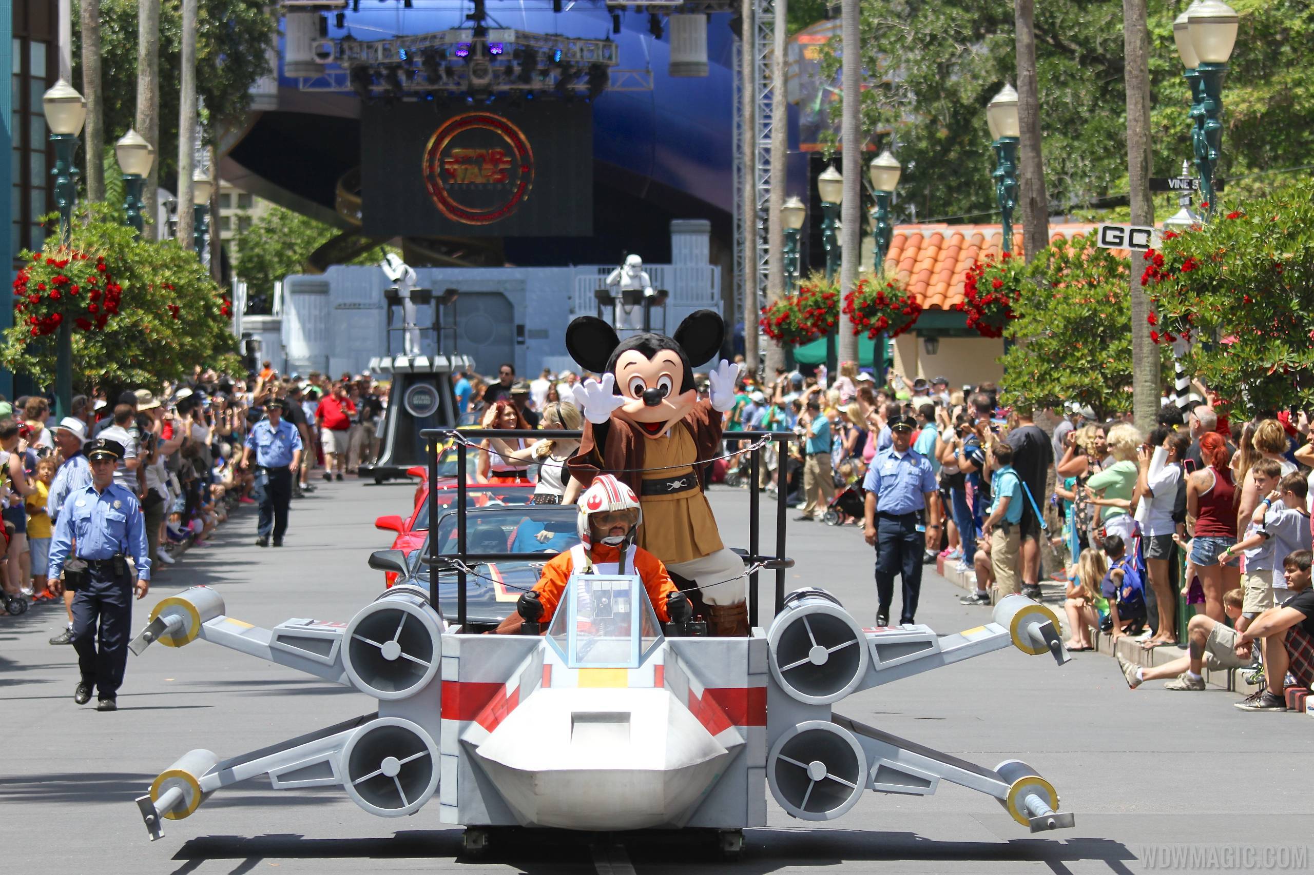 2014 Star Wars Weekends - Weekend 1 Legends of the Force motorcade - Mickey Mouse