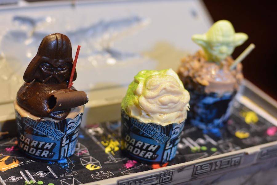 Rebel Hangar - A Star Wars Lounge Experience - Trio of Star Wars mini cupcakes