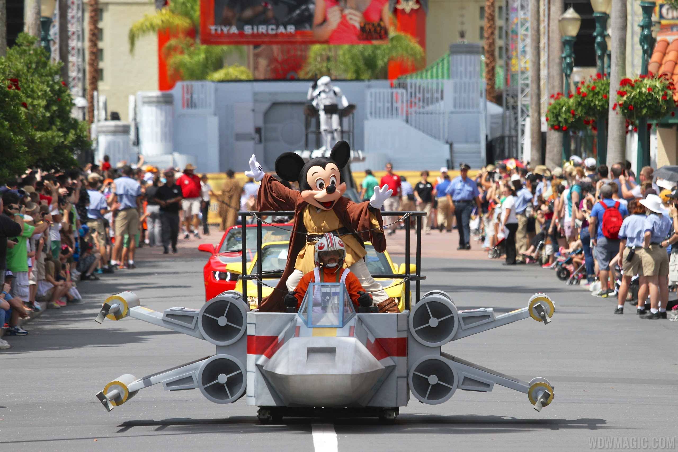 2015 Star Wars Weekends - Weekend 1 Legends of the Force motorcade celebrities - Jedi Mickey