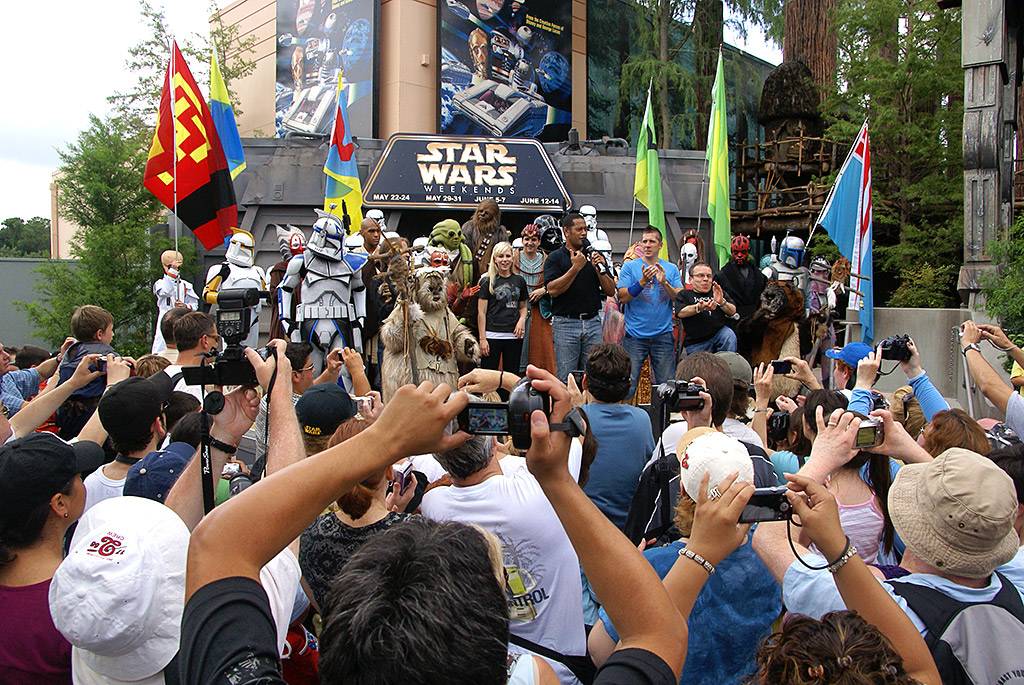 2009 Star Wars Weekends Celebrity Welcome at the Event Stage - opening weekend