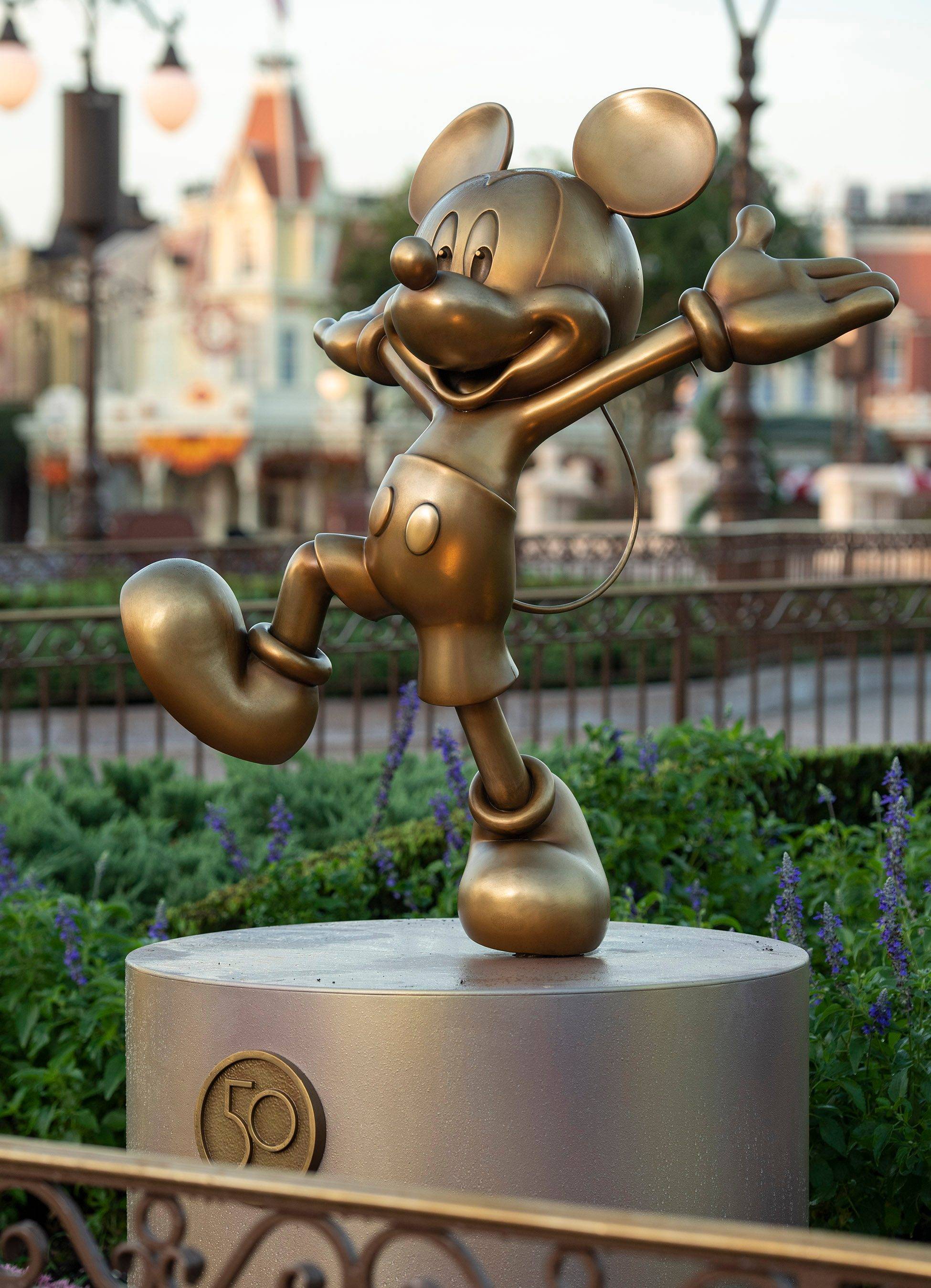 Disney Fab 50 Character collection statue - Mickey Mouse