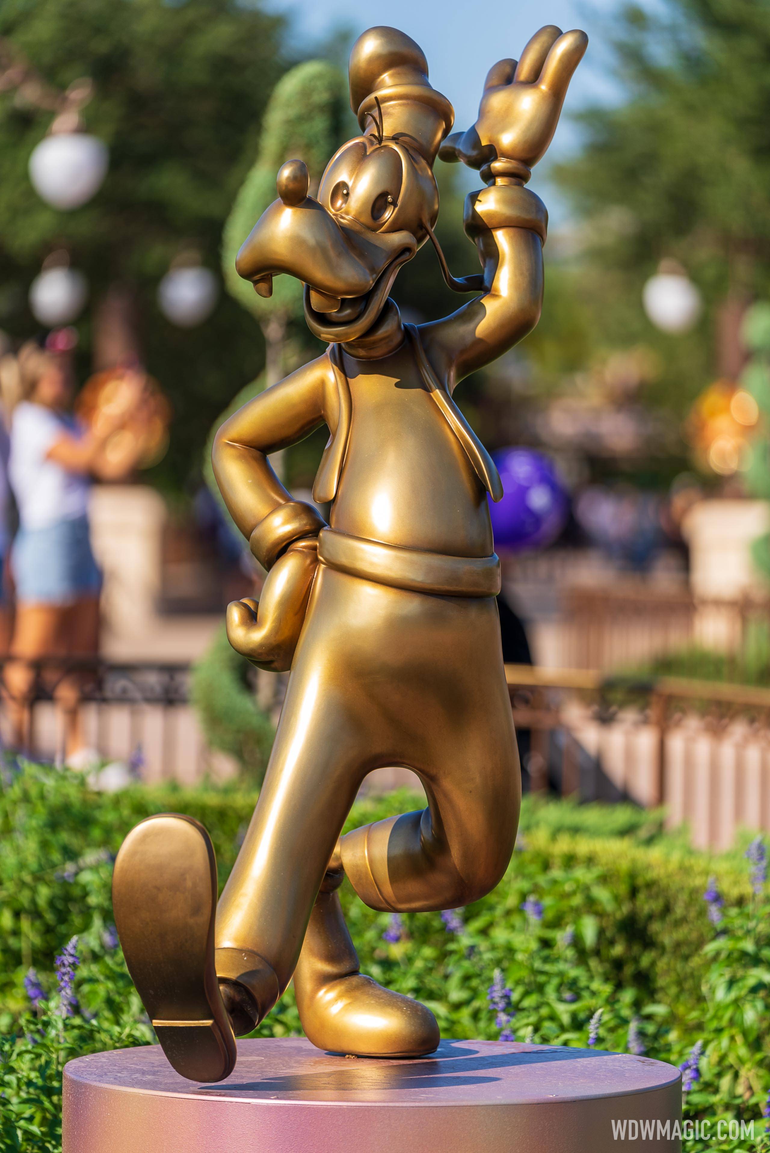 Goofy - Fab 50 Character Statue