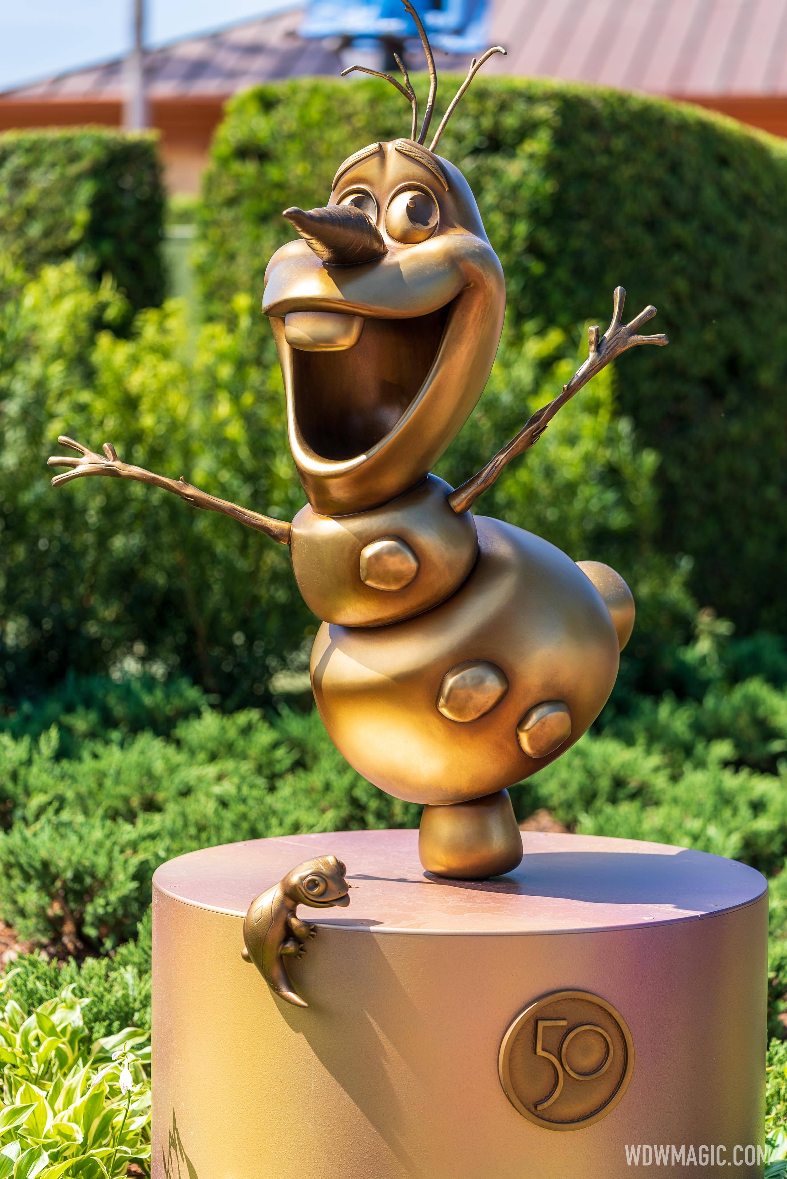 Olaf - Fab 50 Character Statue