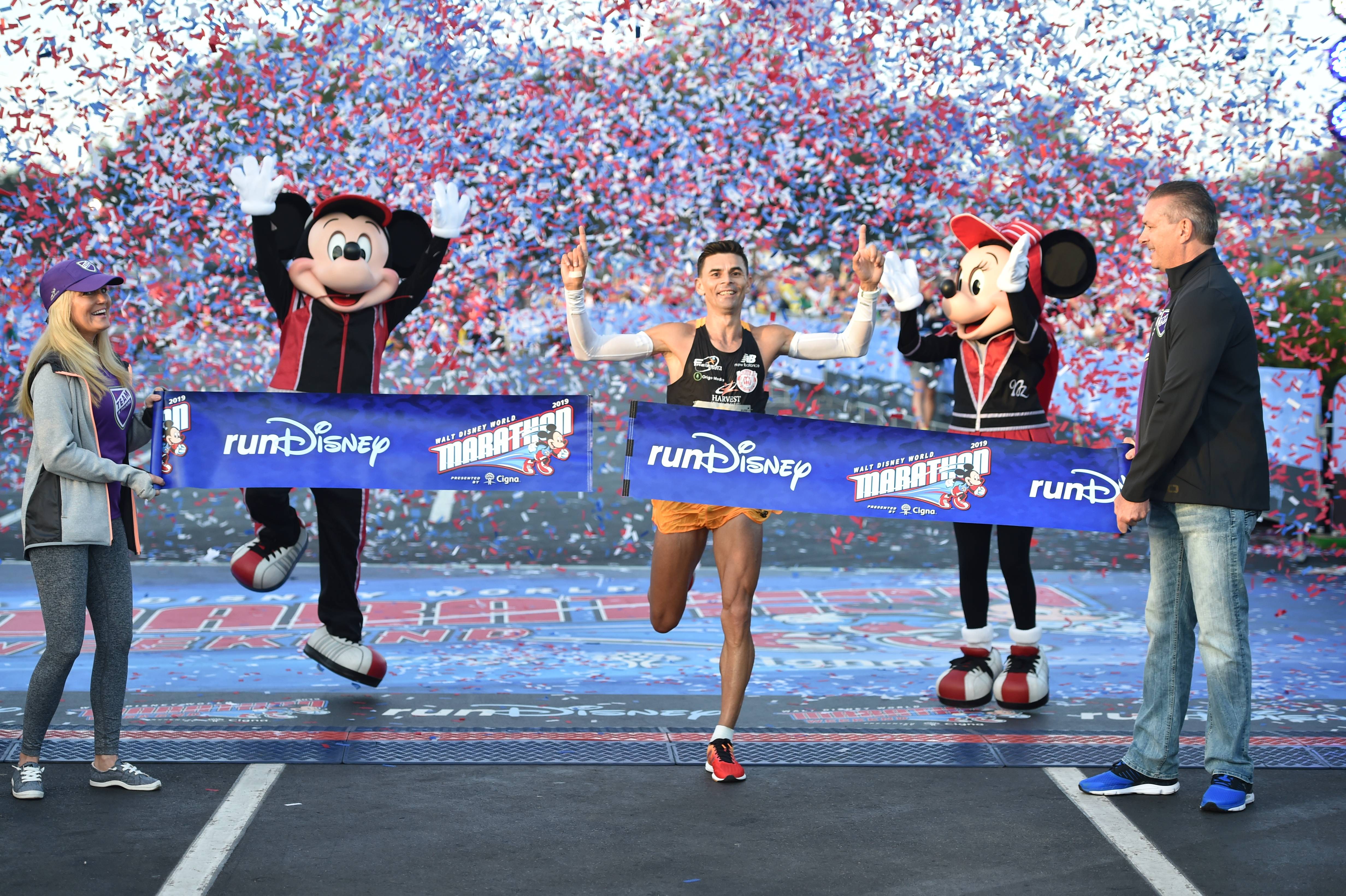 Brazilians win the men's and women's 2019 Walt Disney World Marathon event