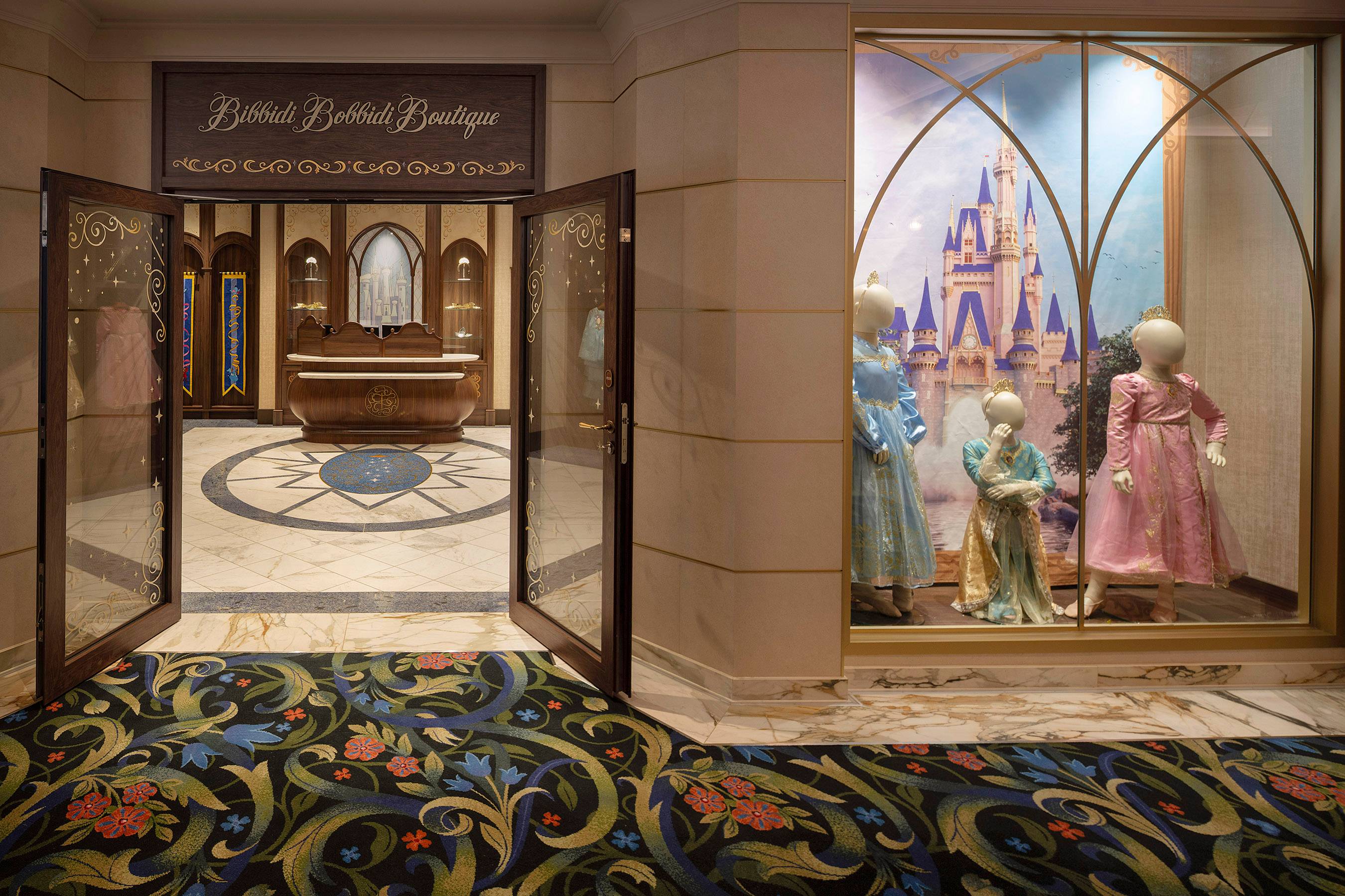 Disney Adventure Town Square