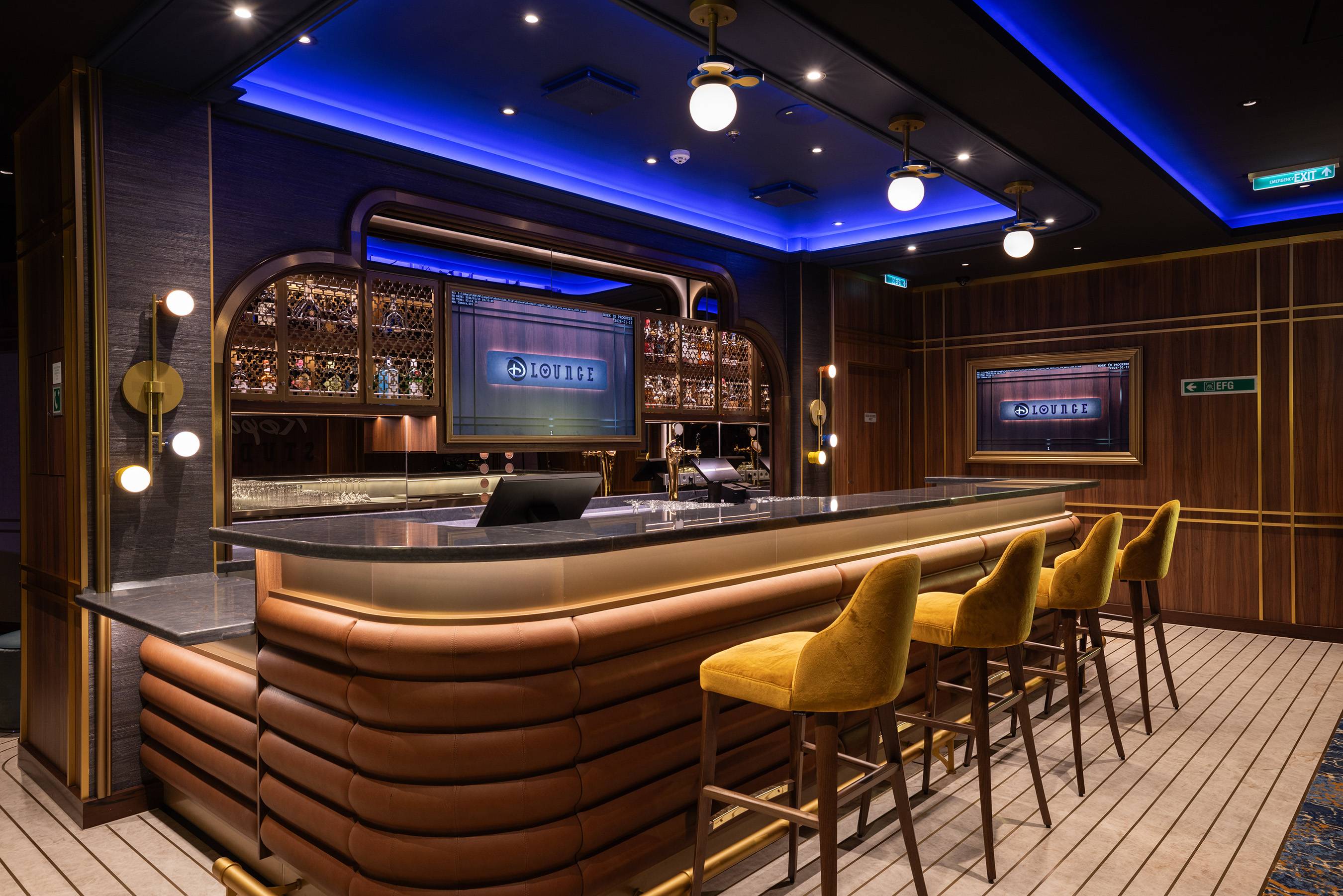 Disney Adventure Town Square