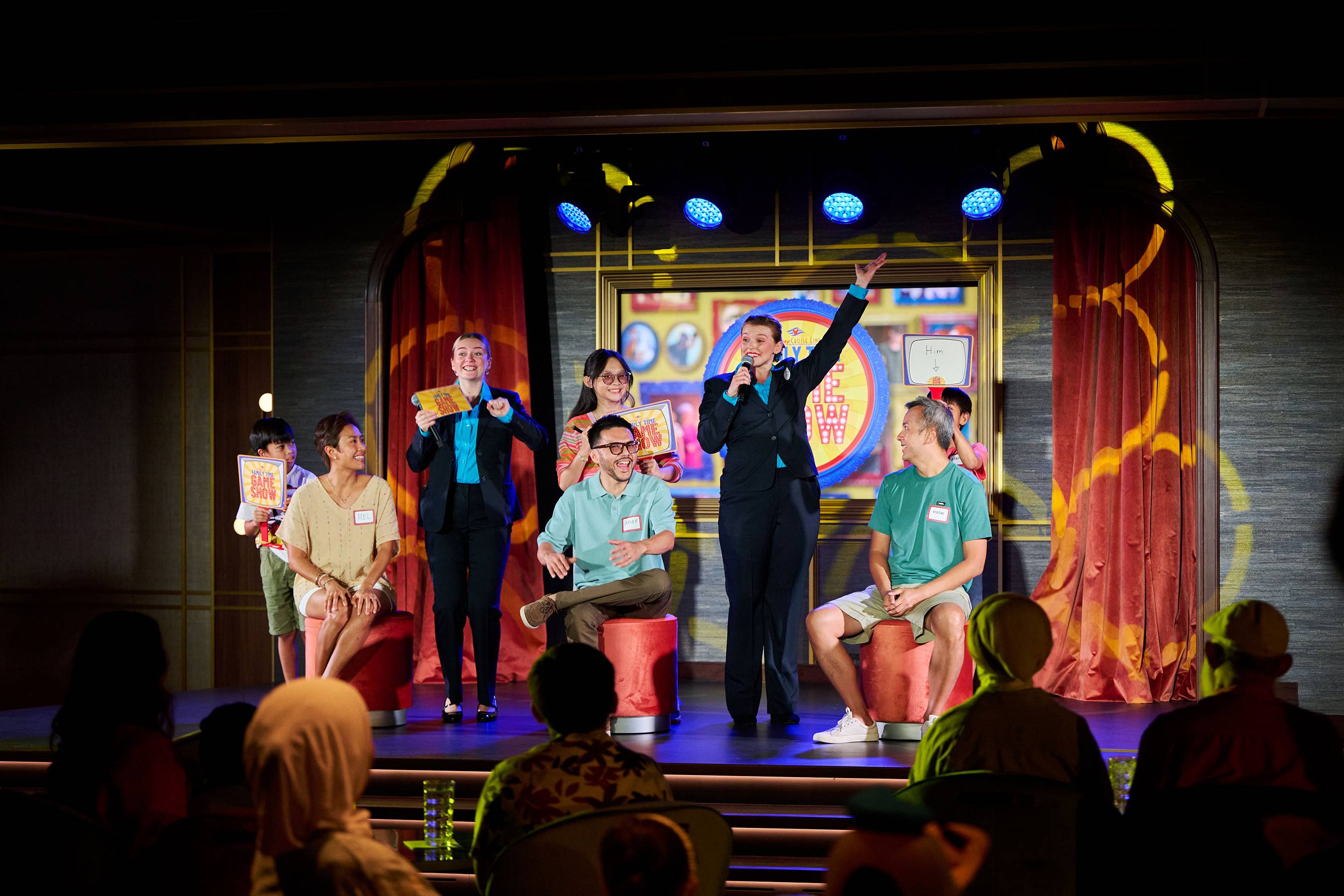 Disney Adventure Town Square