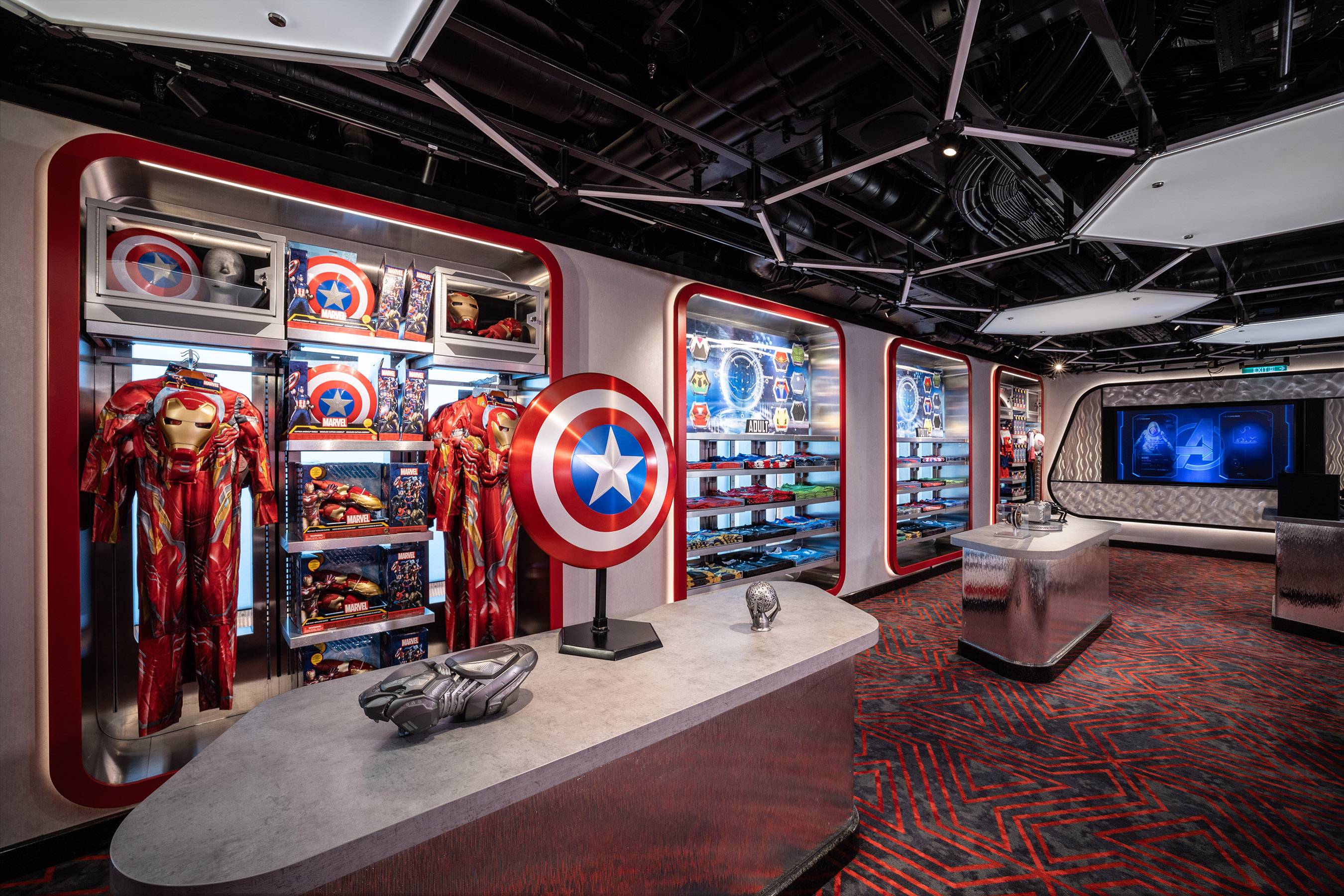 Disney Adventure Town Square