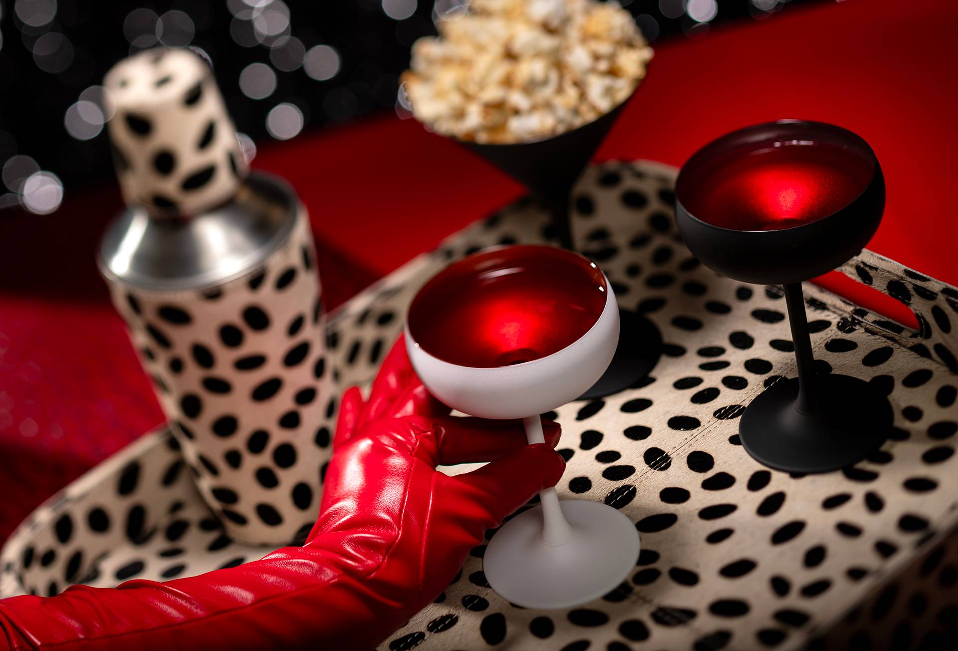 De Vil's Piano Lounge on the Disney Destiny