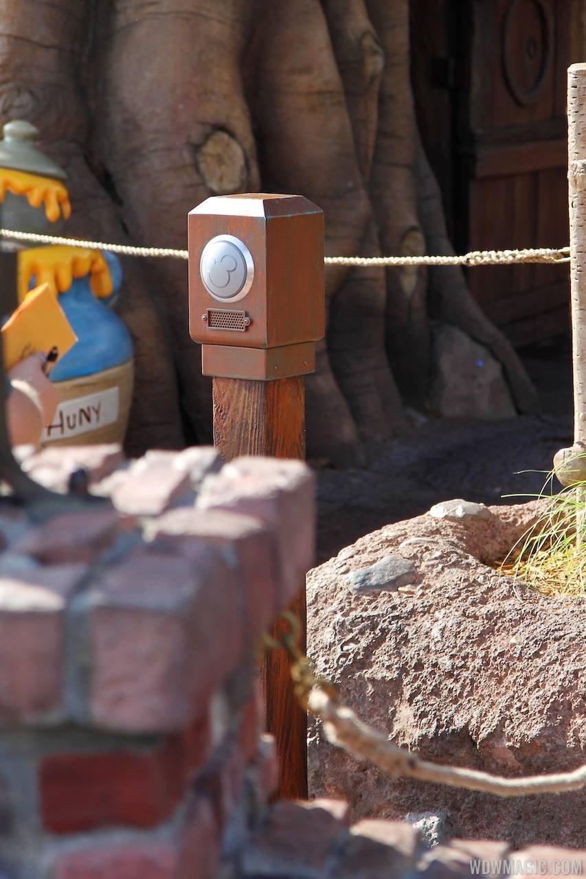 RFID FASTPASS+ reader at The Many Adventures of Winnie the Pooh