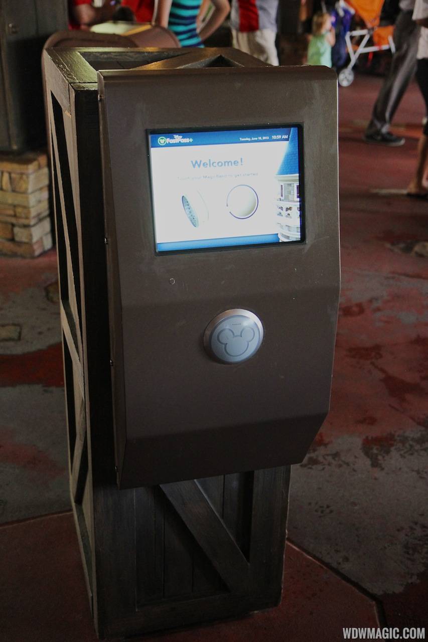 FASTPASS+ signage and kiosk