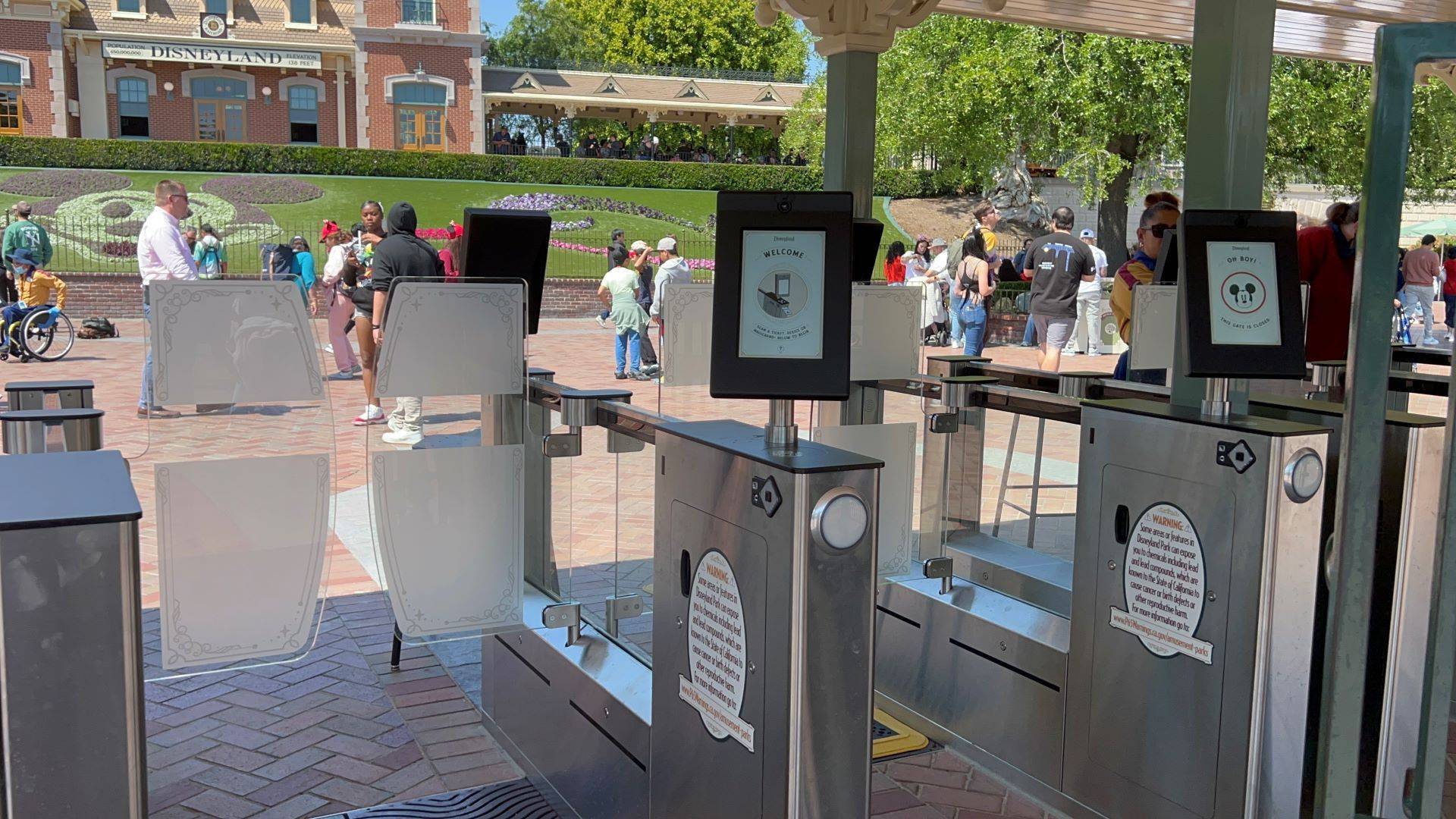 Disneyland’s New Entry Gates — A Preview of Walt Disney World’s Future?